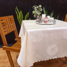 رومیزی رزین تاژ مدل رمانس سایز 180×150 سانتی‌متر