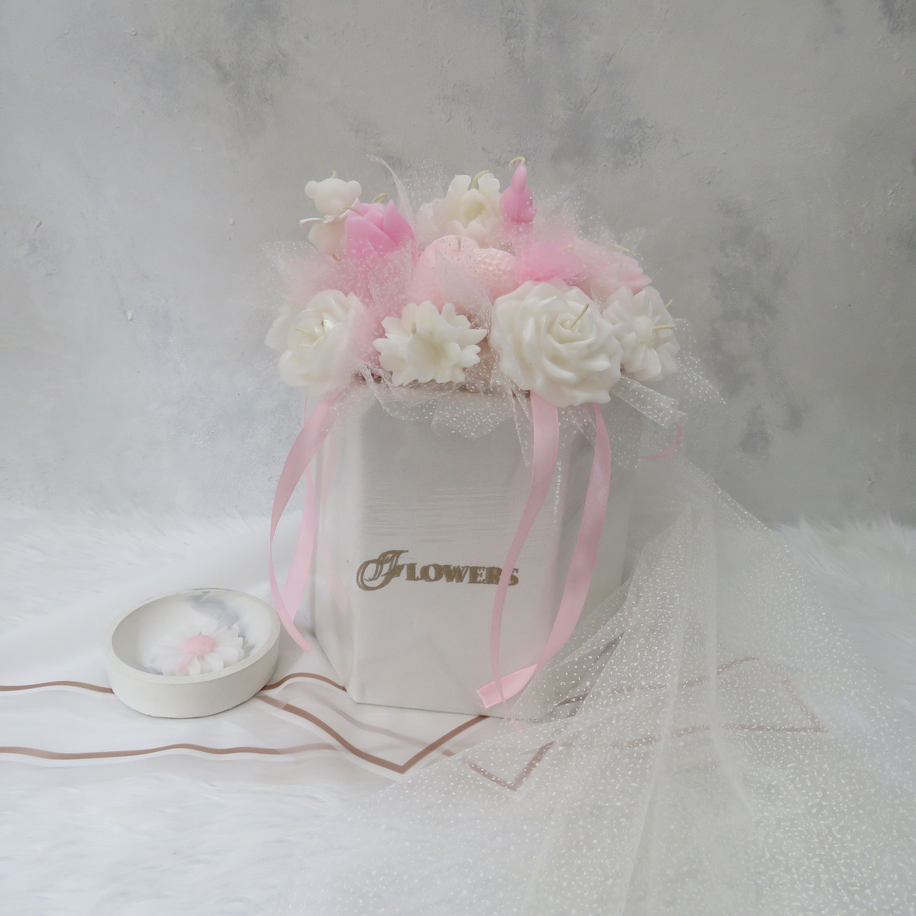 شمع باکس گل جاودان مدل عسل کد 501