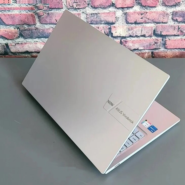 لپ تاپ 15.6 اینچی ایسوس مدل Vivobook 15 X1504VA-NJ2920-Core 5 120U-16GB DDR4 3200MHz-1TB SSD-TN - کاستوم شده