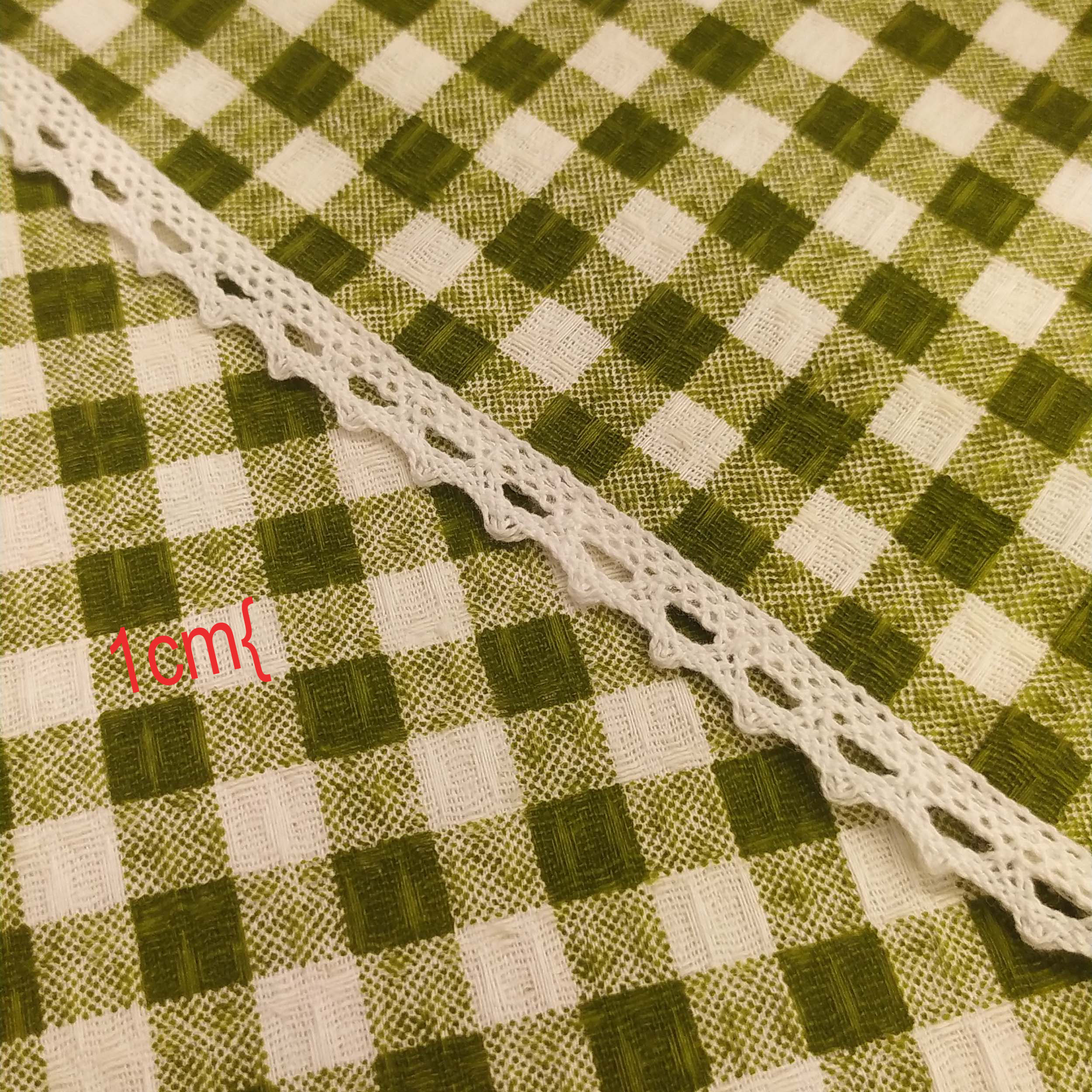 رومیزی پانیذ پود مدل چهارخانه مستطیل سایز 180x140 سانتیمتر