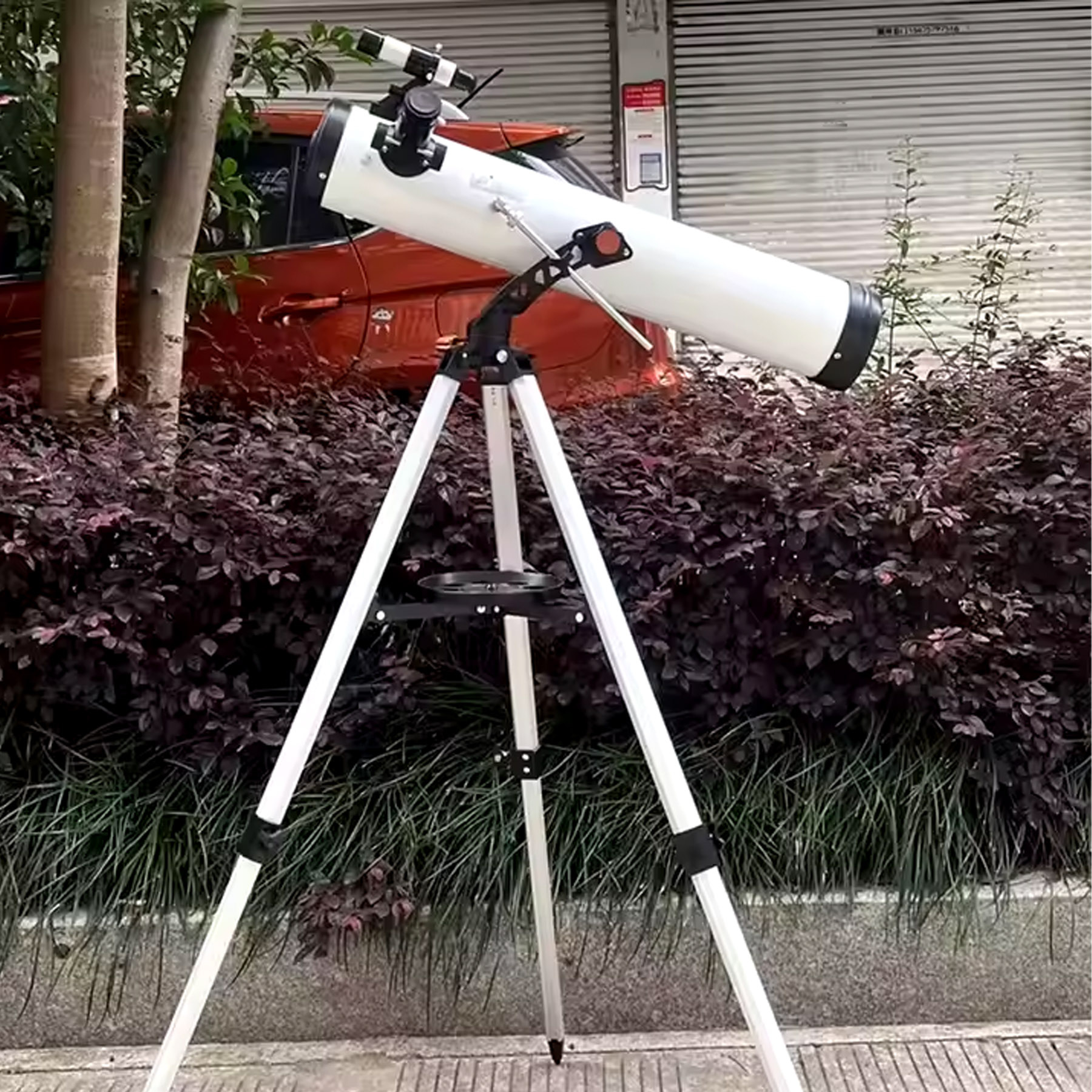 تلسکوپ مدل نیوتونی کد 525X به همراه سه پایه