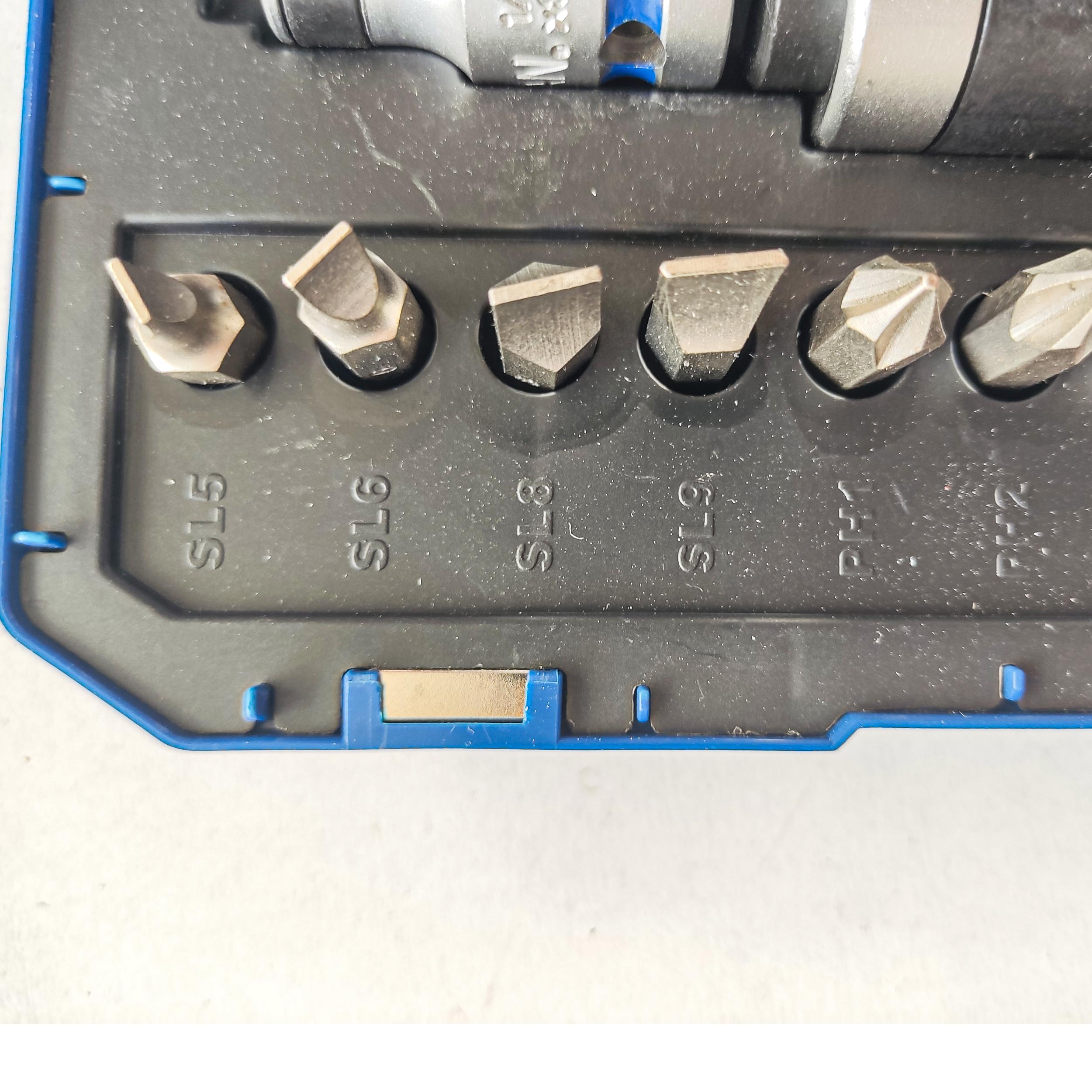 پیچ گوشتی ضربه خور وادفو مدل WFR7405 بسته 14 عددی