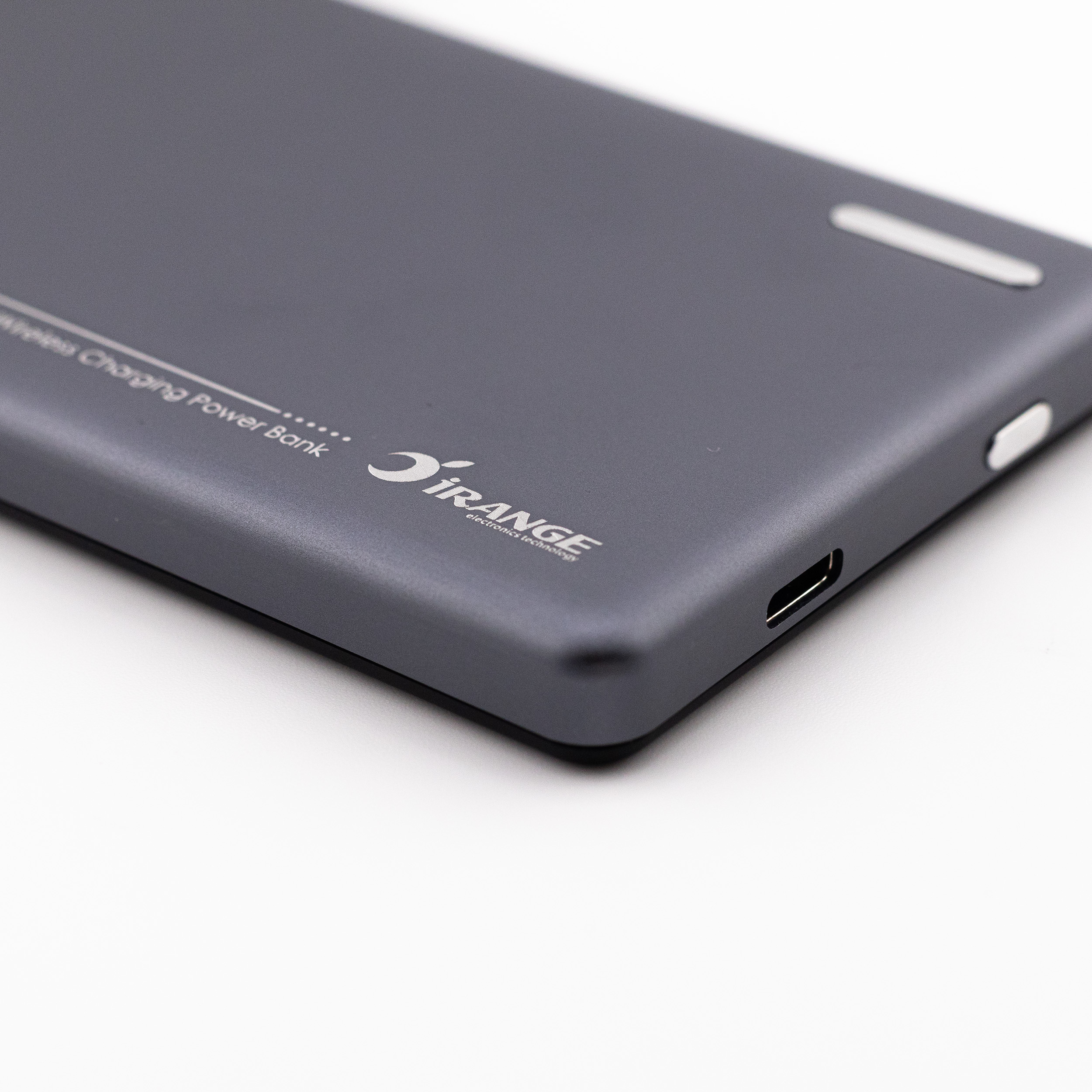 پاوربانک آیرنج طرح مگ سیف مدل IR- X12 ظرفیت 5000 میلیآمپرساعت