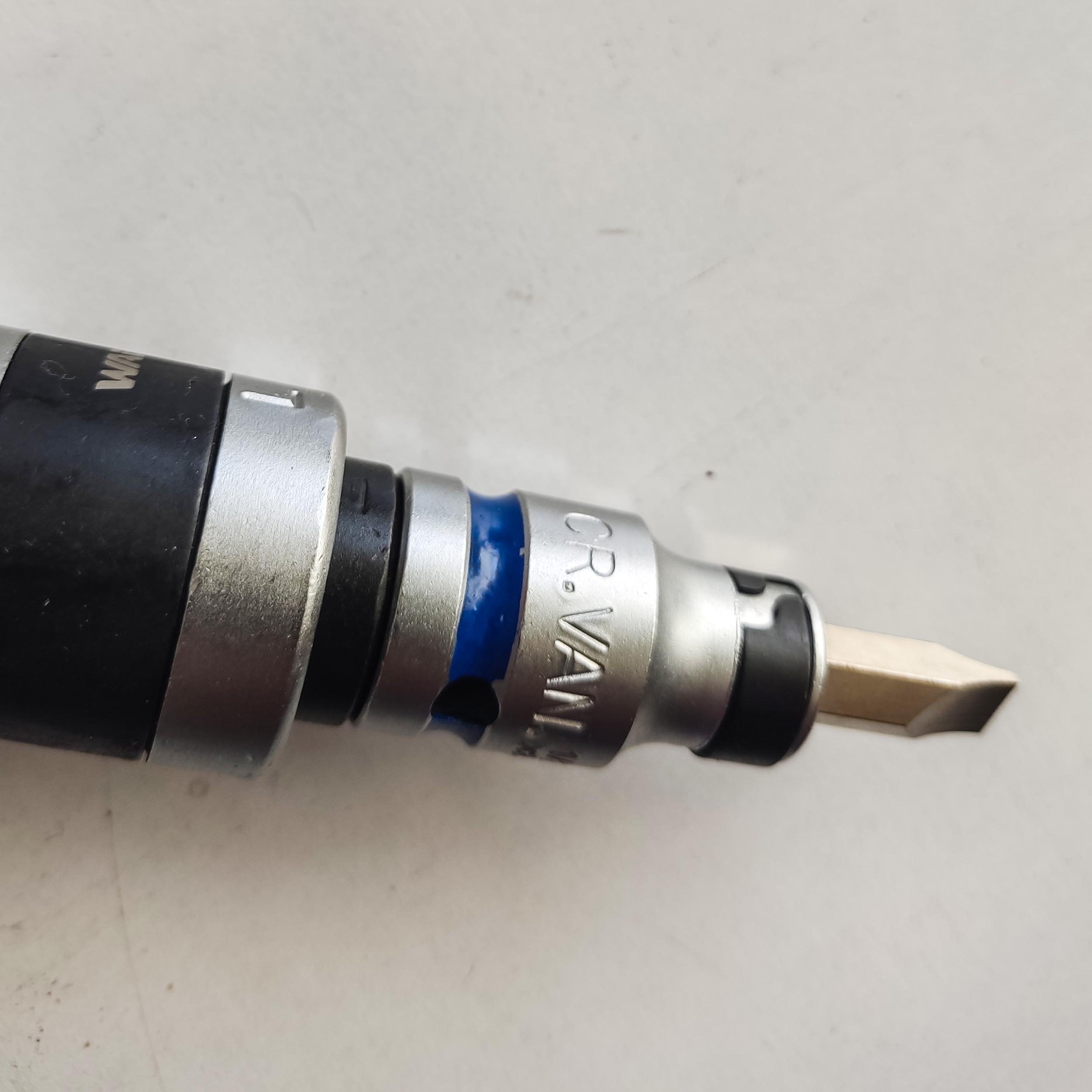 پیچ گوشتی ضربه خور وادفو مدل WFR7405 بسته 14 عددی