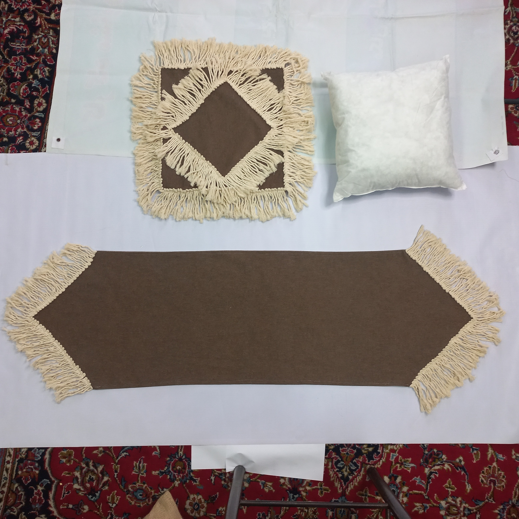 رانر مدل 01 به همراه کوسن مجموعه 2 عددی