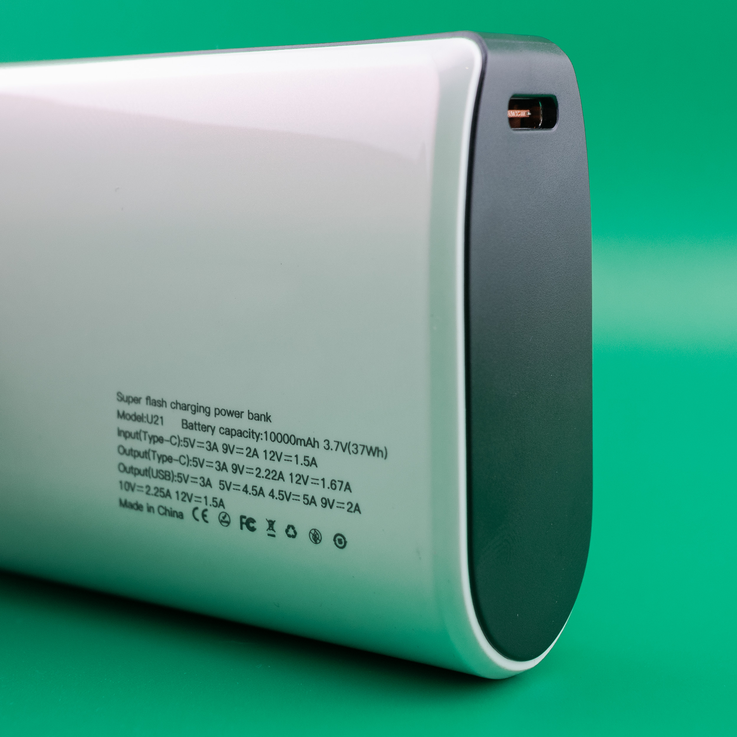 پاوربانک 22.5 وات آیرنج مدل U 21 ظرفیت 10000 میلی‌آمپرساعت