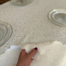 رومیزی رزین تاژ مدل پراگ گرد سایز 200x200 سانتی‌متر