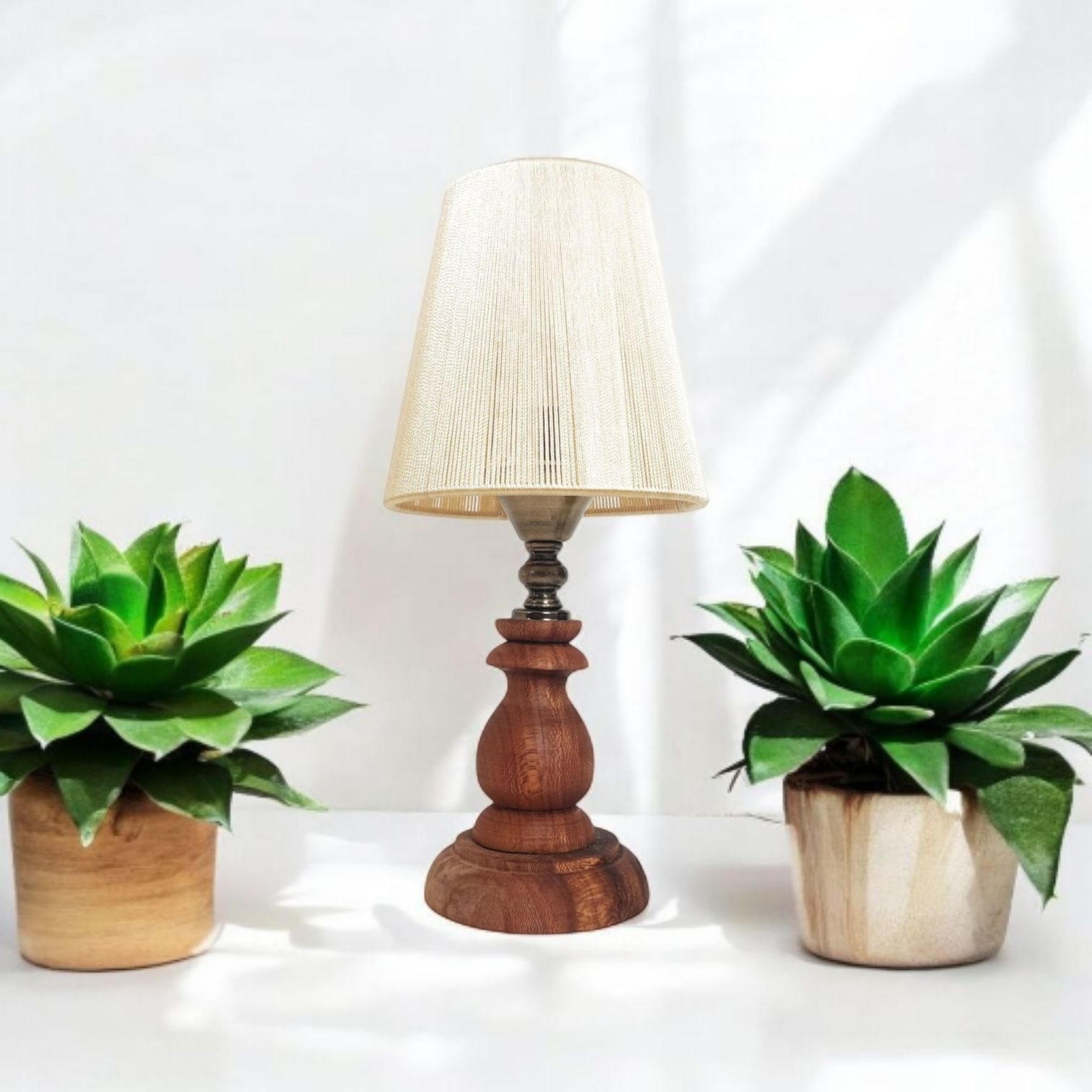 آباژور رومیزی چوبی مدل 01