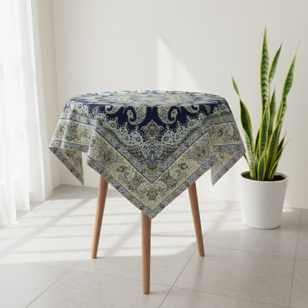 رومیزی مدل ترمه کهن سایز 100x100 سانتی‌متر