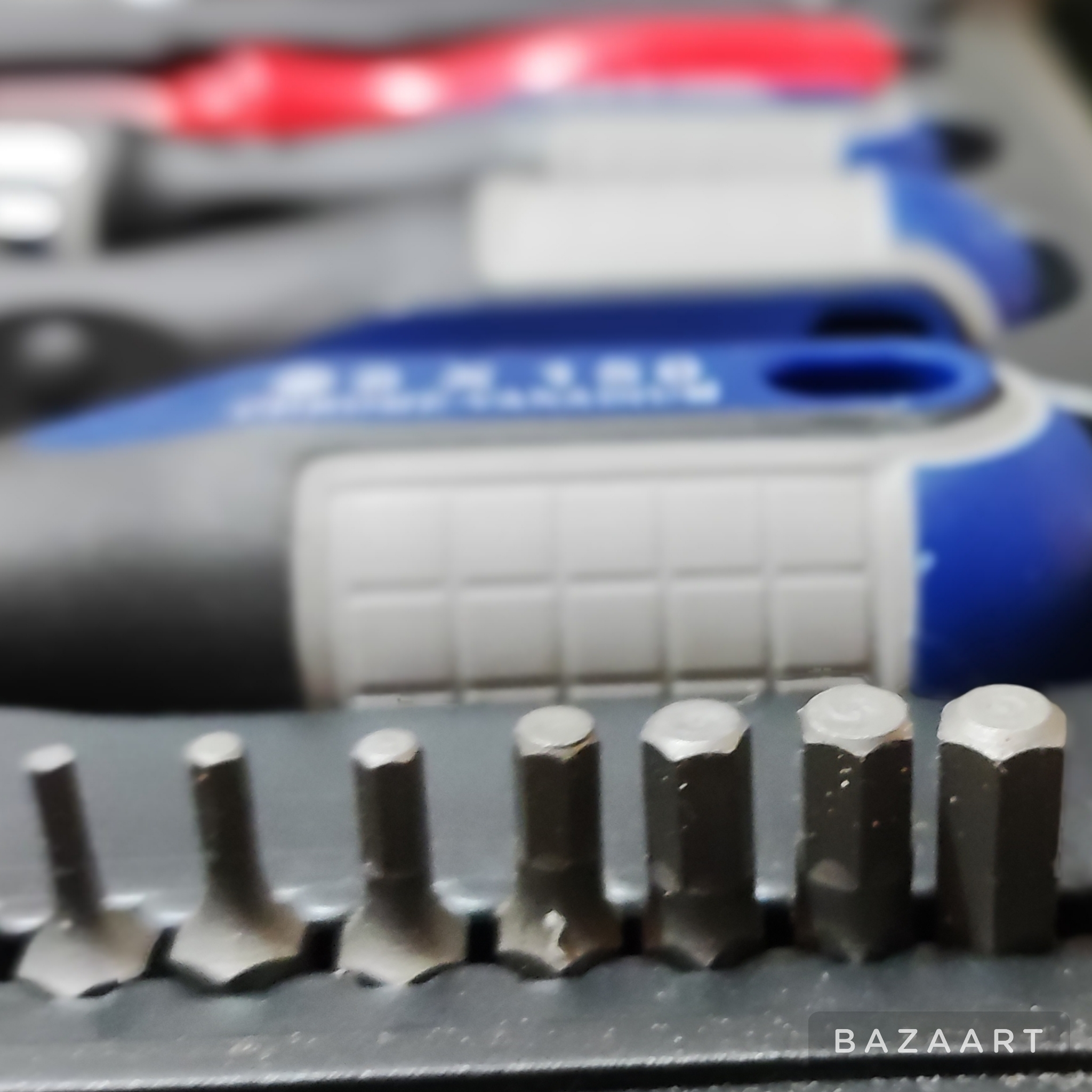 پیچ گوشتی دوسو چهارسو و بیت خور فرم مدل SDK_21 مجموعه 21 عددی