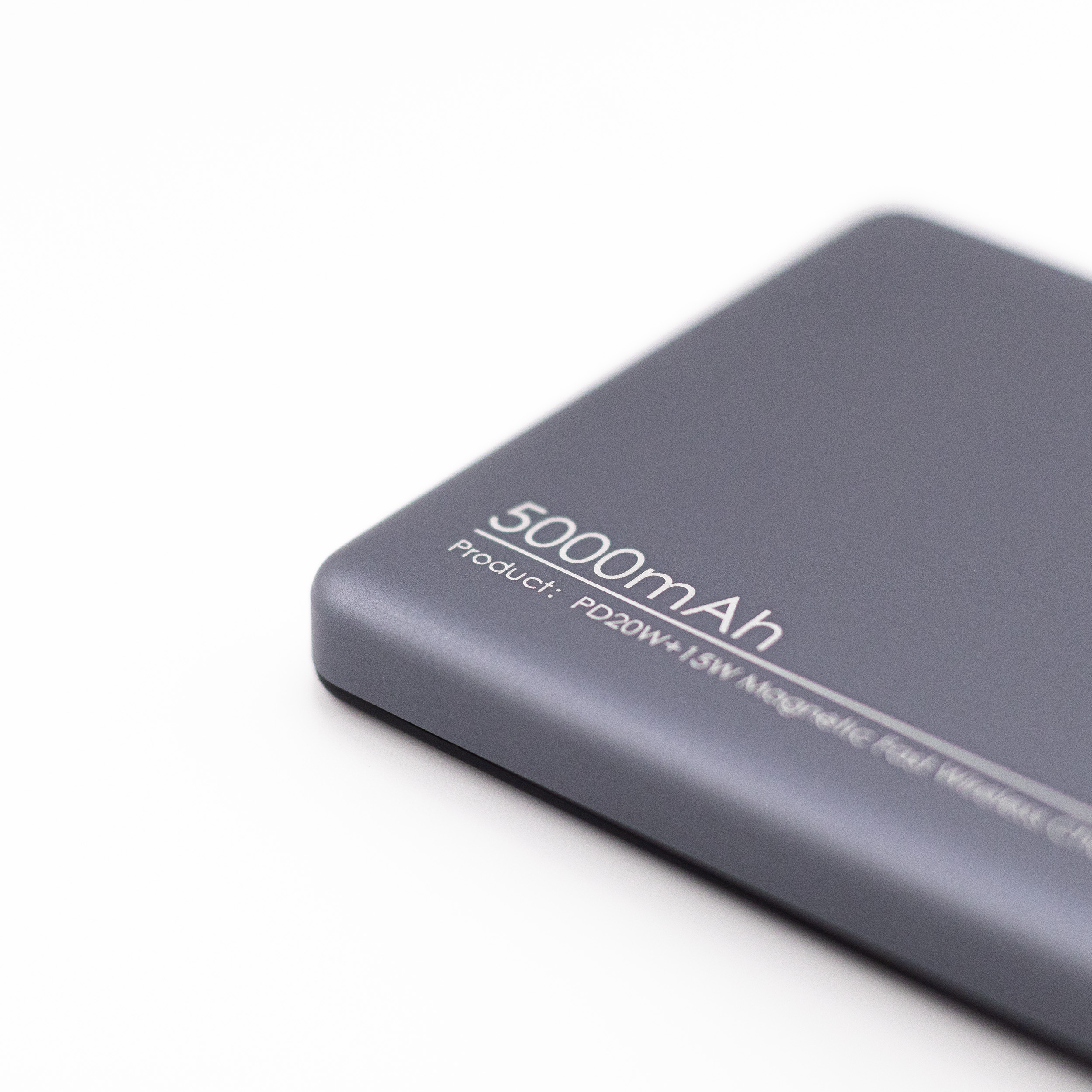 پاوربانک آیرنج طرح مگ سیف مدل IR- X12 ظرفیت 5000 میلیآمپرساعت