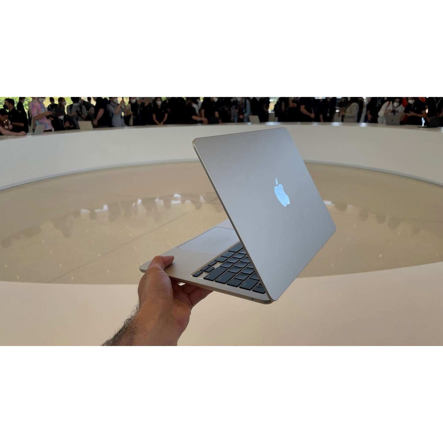 لپ تاپ 13.6 اینچی اپل مدل MacBook Air MC7U4 2022 HNA-M2-16GB RAM-256GB SSD