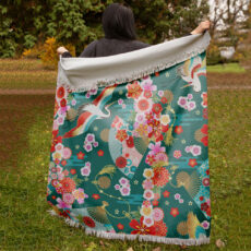 شال مبل طرح درنای خوش شانسی کد F2SH1010 سایز 180x100 سانتی متر