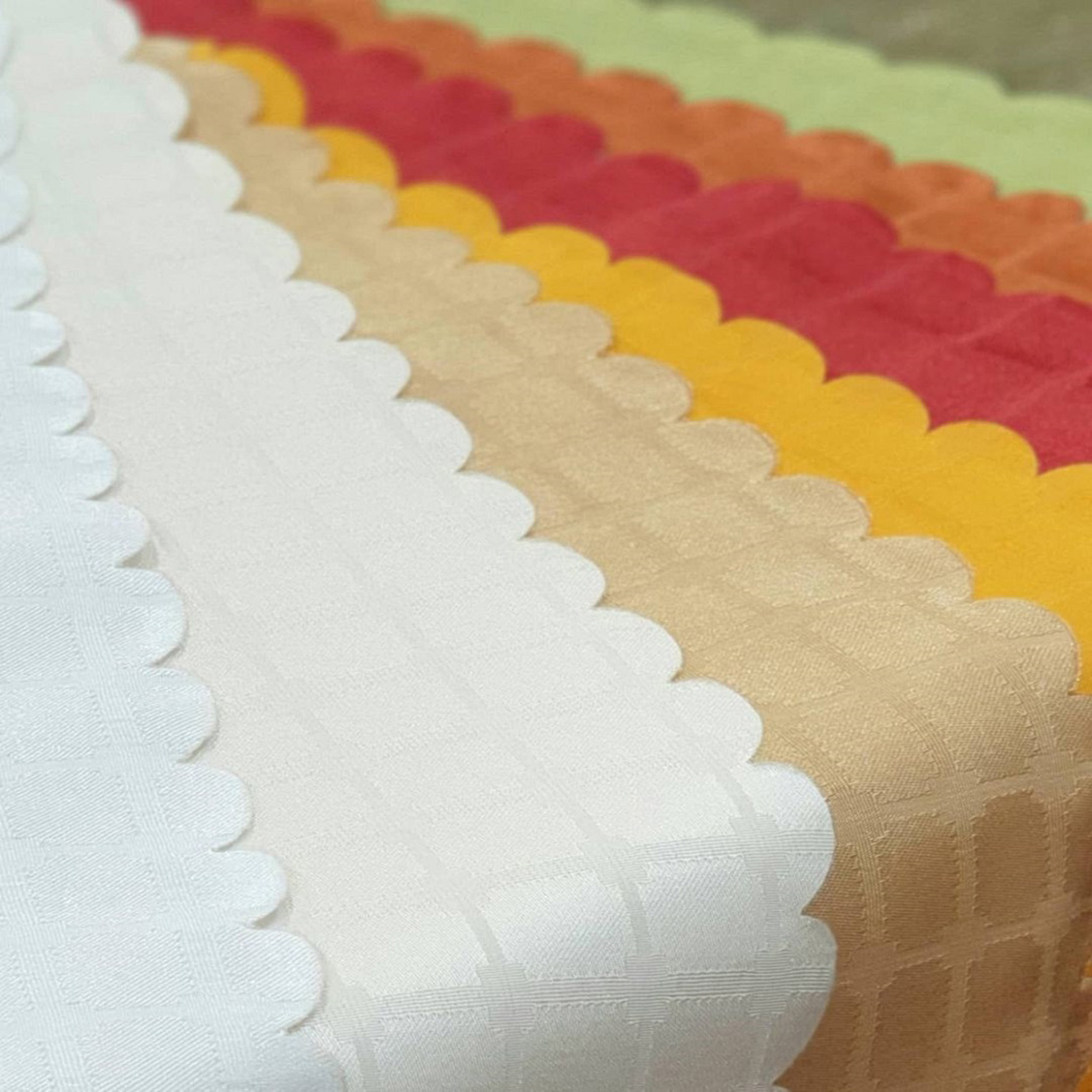 رومیزی رزین تاژ مدل چهارخانه سایز 220x150 سانتی‌متر