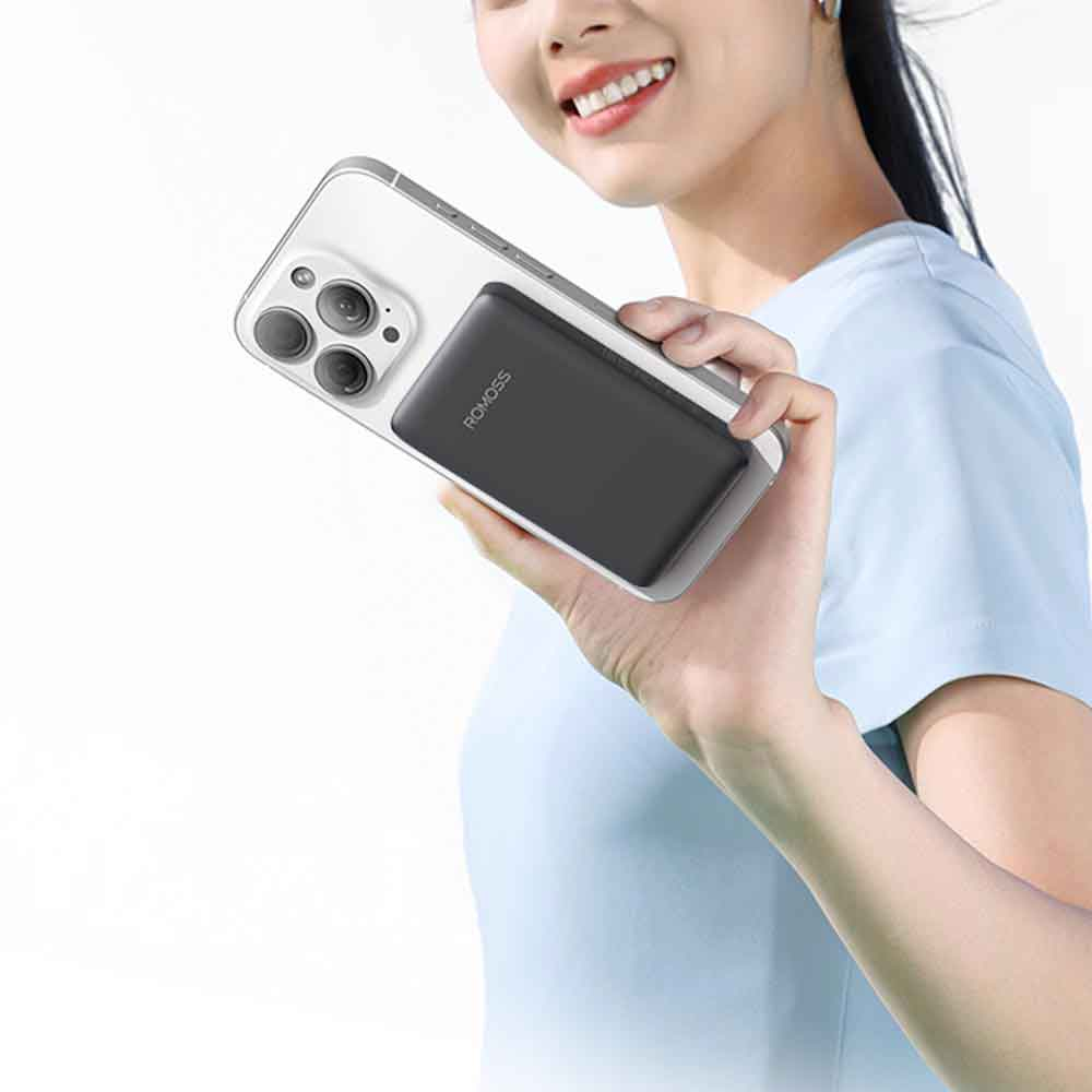 پاوربانک بی سیم 15 وات روموس مدل WSC05 131 ظرفیت 5000 میلی آمپرساعت