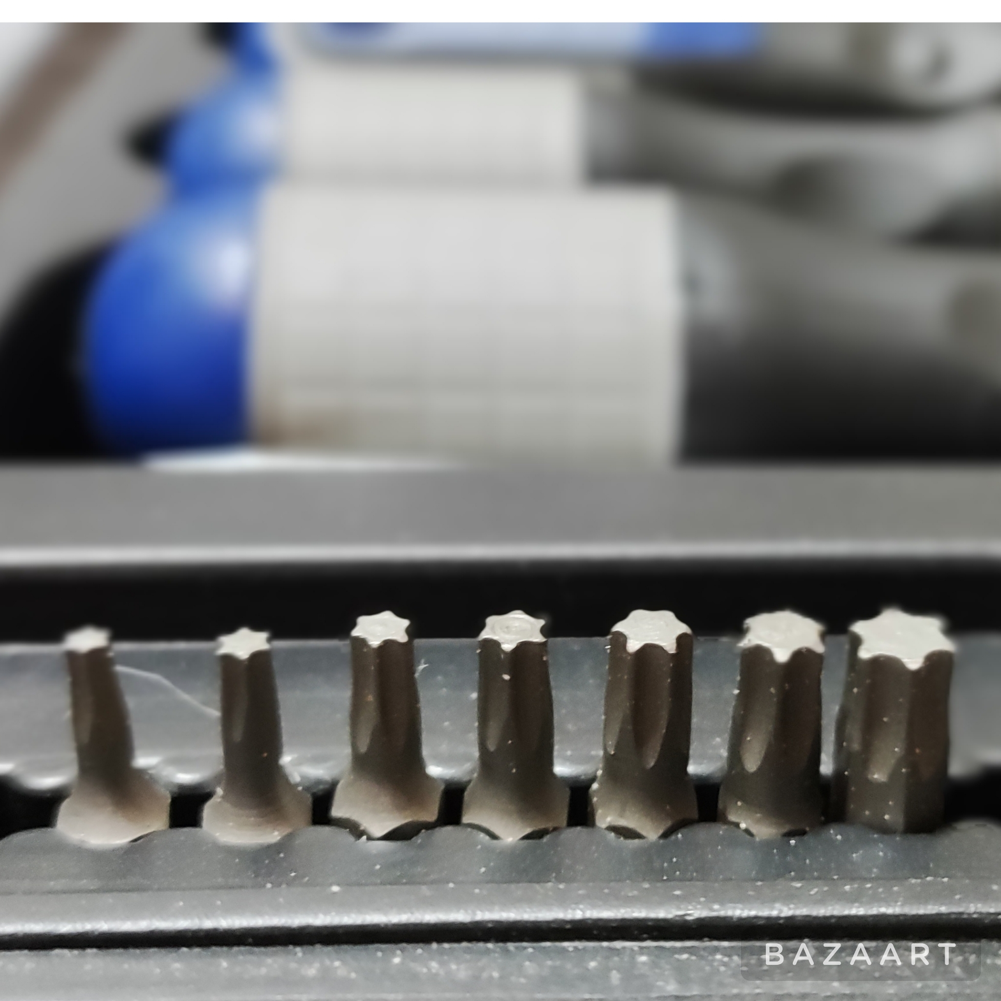 پیچ گوشتی دوسو چهارسو و بیت خور فرم مدل SDK_21 مجموعه 21 عددی