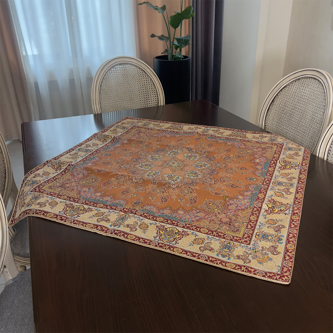 رومیزی مدل ترمه کهن سایز 100x100 سانتی‌متر