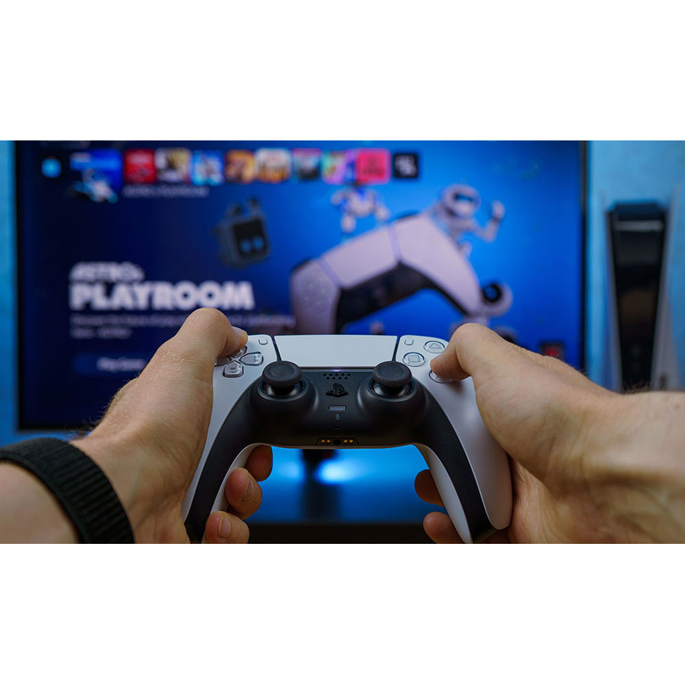 کنسول بازی سونی مدل PlayStation 5 Slim Digital Edition ظرفیت 825 گیگابایت ریجن CFI-2116 اروپا به همراه دسته اضافی و پایه شارژر