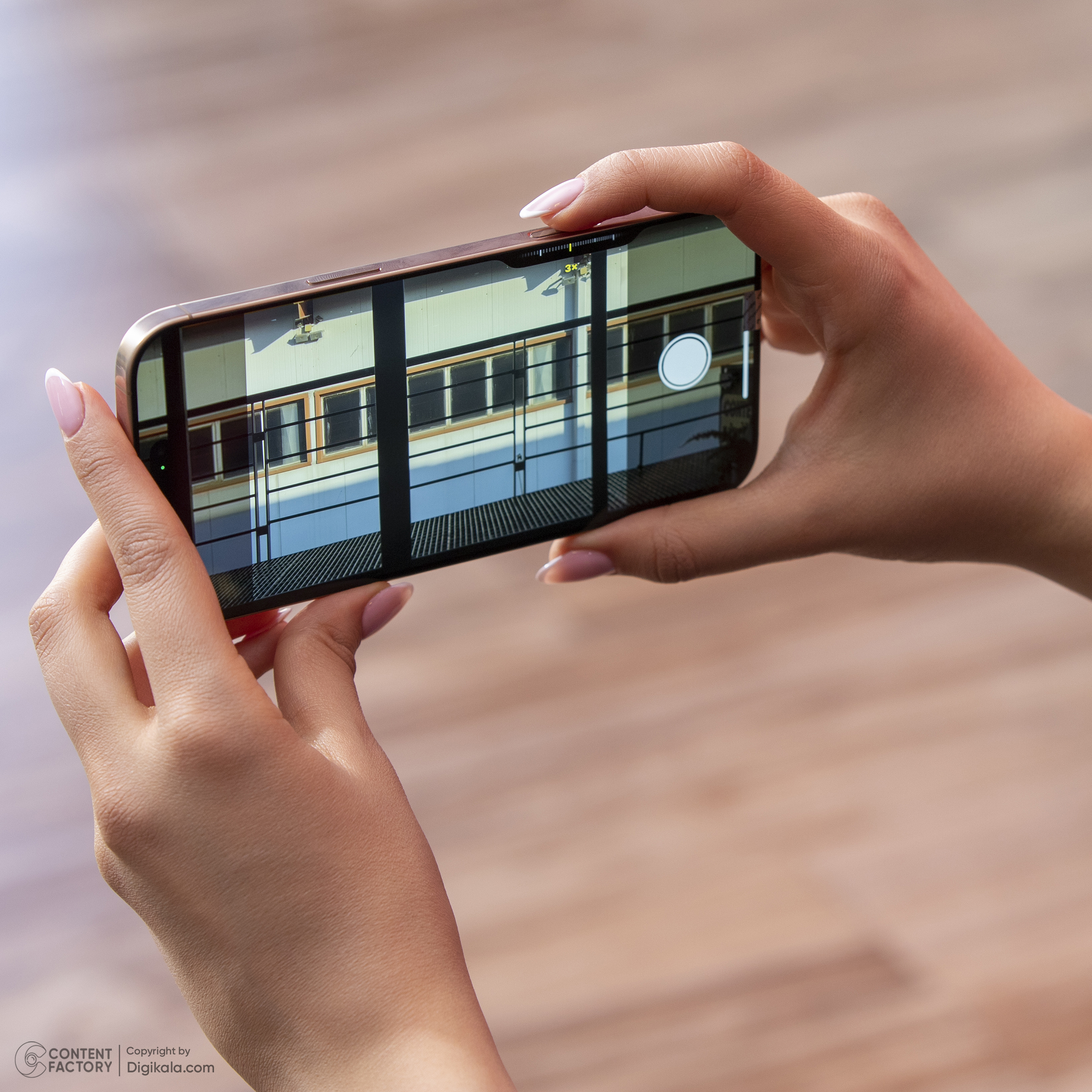 گوشی موبایل اپل مدل iPhone 16 Pro Max ZAA دو سیم کارت ظرفیت 512 گیگابایت و رم 8 گیگابایت - به همراه شارژ 20 وات اپل