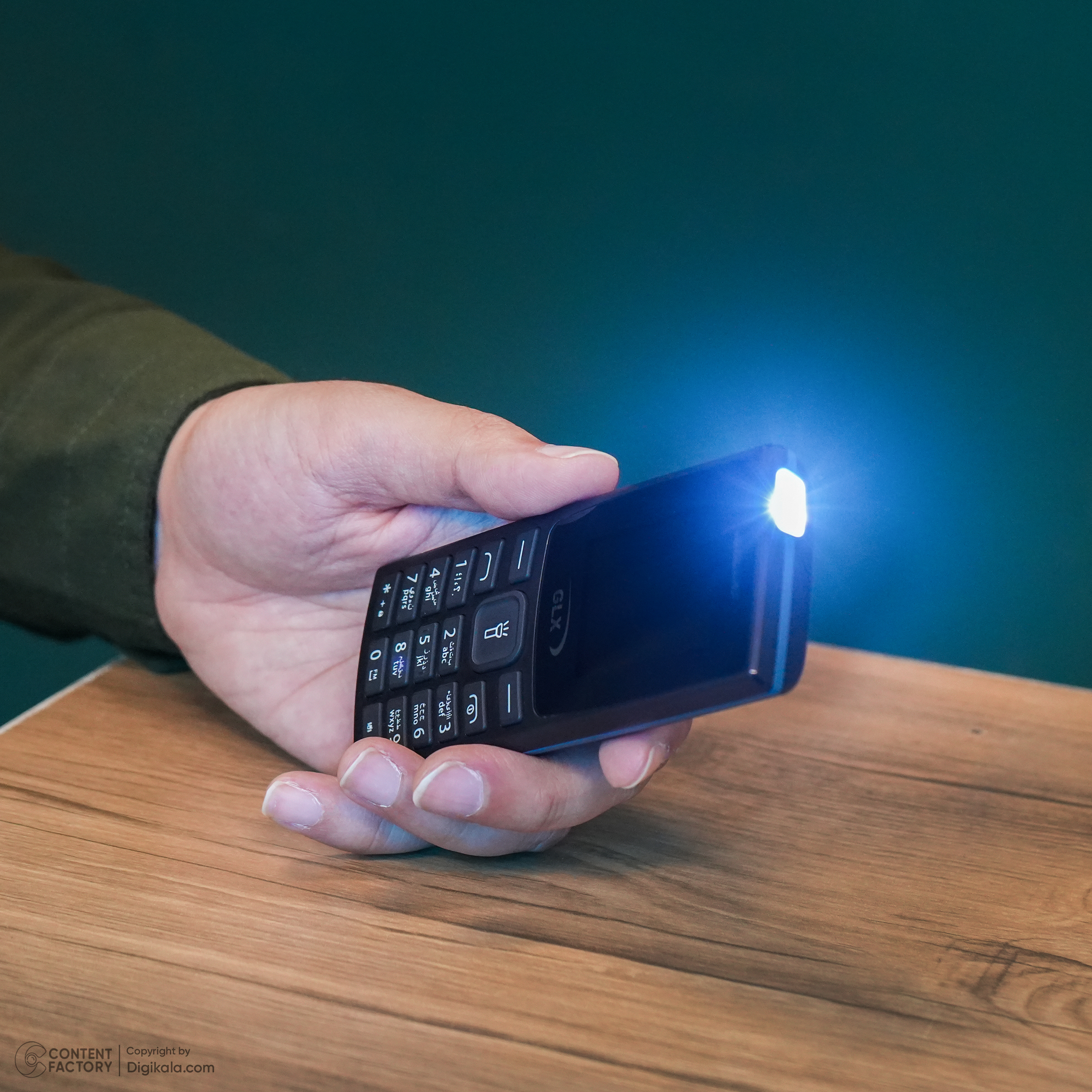 گوشی موبایل جی ال ایکس مدل C66 دو سیم کارت ظرفیت 16 مگابایت