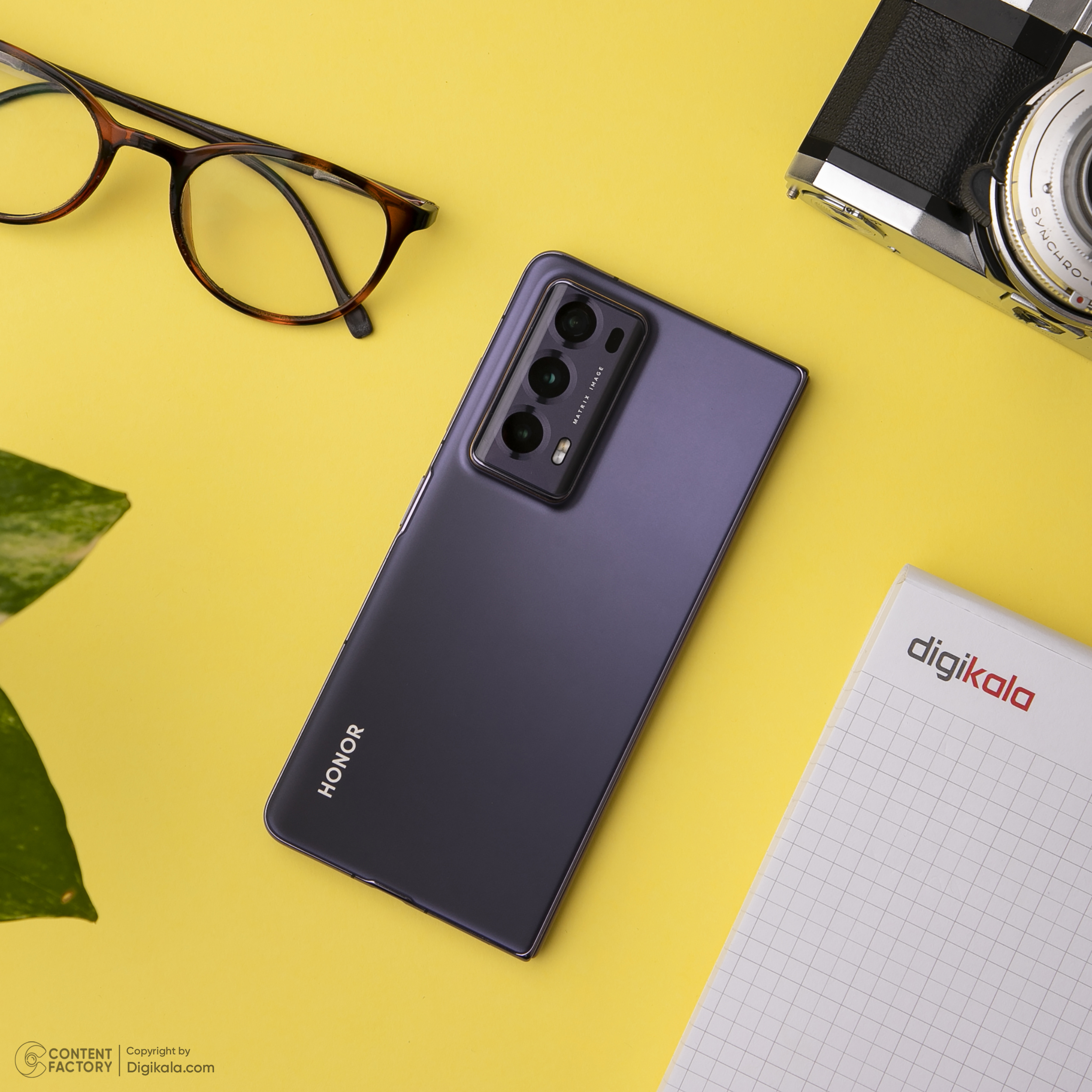 گوشی موبایل آنر مدل Magic V2 دو سیم کارت ظرفیت 512 گیگابایت و رم 16 گیگابایت - به همراه هدیه ویژه