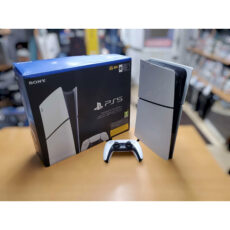 کنسول بازی سونی مدل PlayStation 5 Slim Digital Edition ظرفیت 825 گیگابایت ریجن CFI-2116 اروپا به همراه دسته اضافی