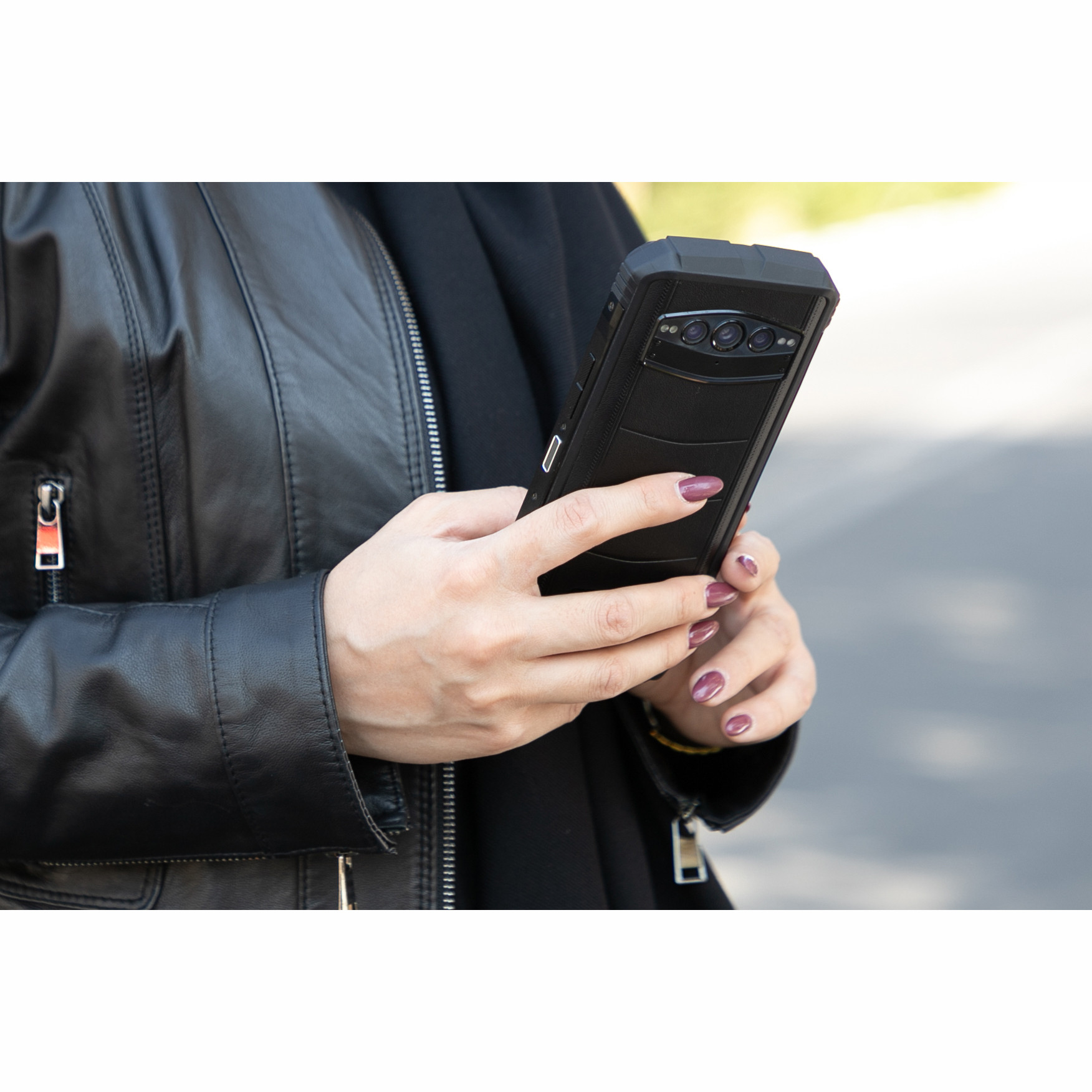 گوشی موبایل دوجی مدل S100 دو سیم کارت ظرفیت 256 گیگابایت و رم 12 گیگابایت