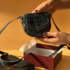 کیف دوشی زنانه خانه چرم آنا مدل 15051