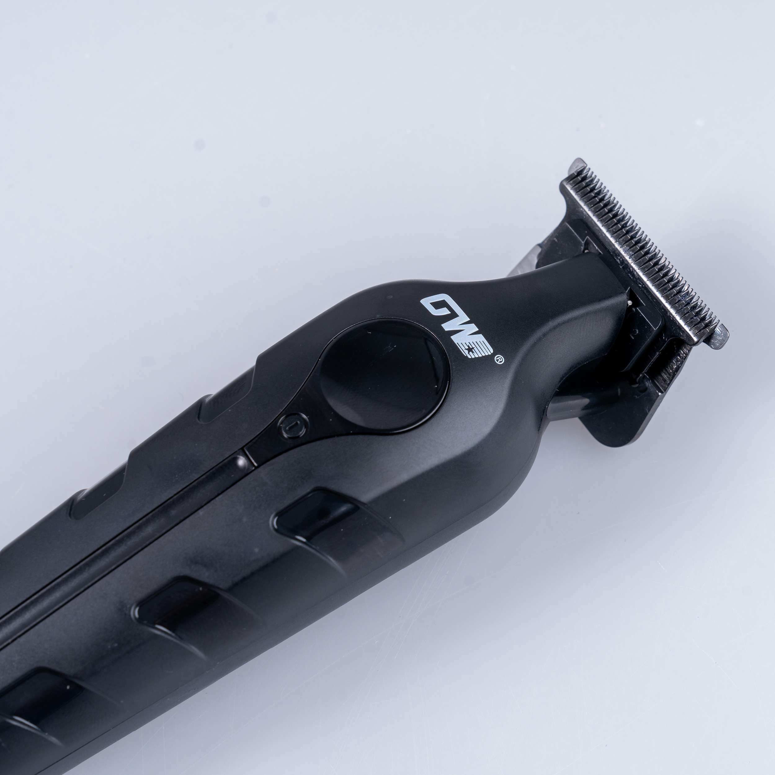 ماشین اصلاح موی صورت و بدن شارژی جی دبلیو مدل GW-9740