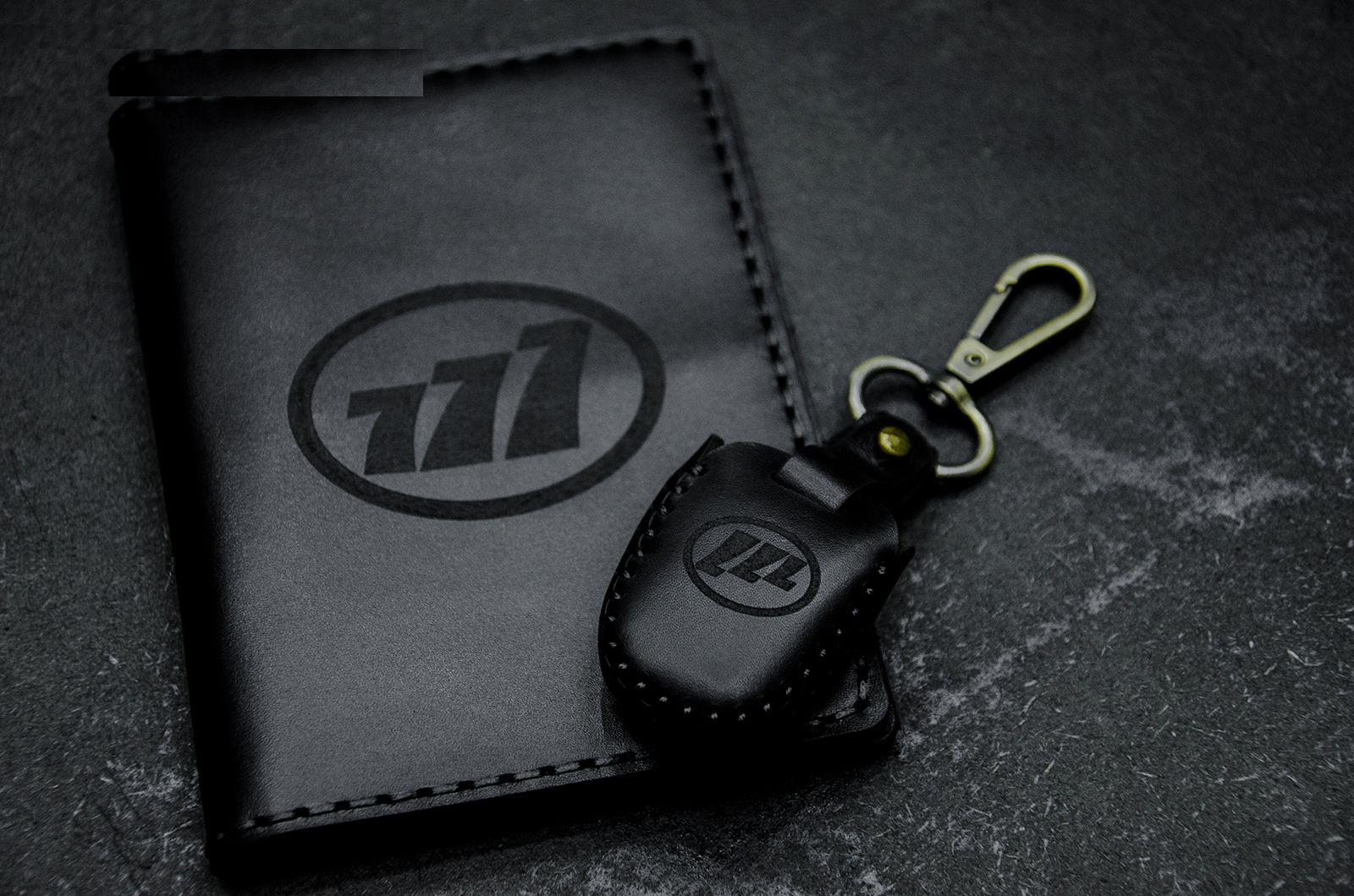 ست هدیه چرمینه اسپرت طرح لیفان کد 57027-B