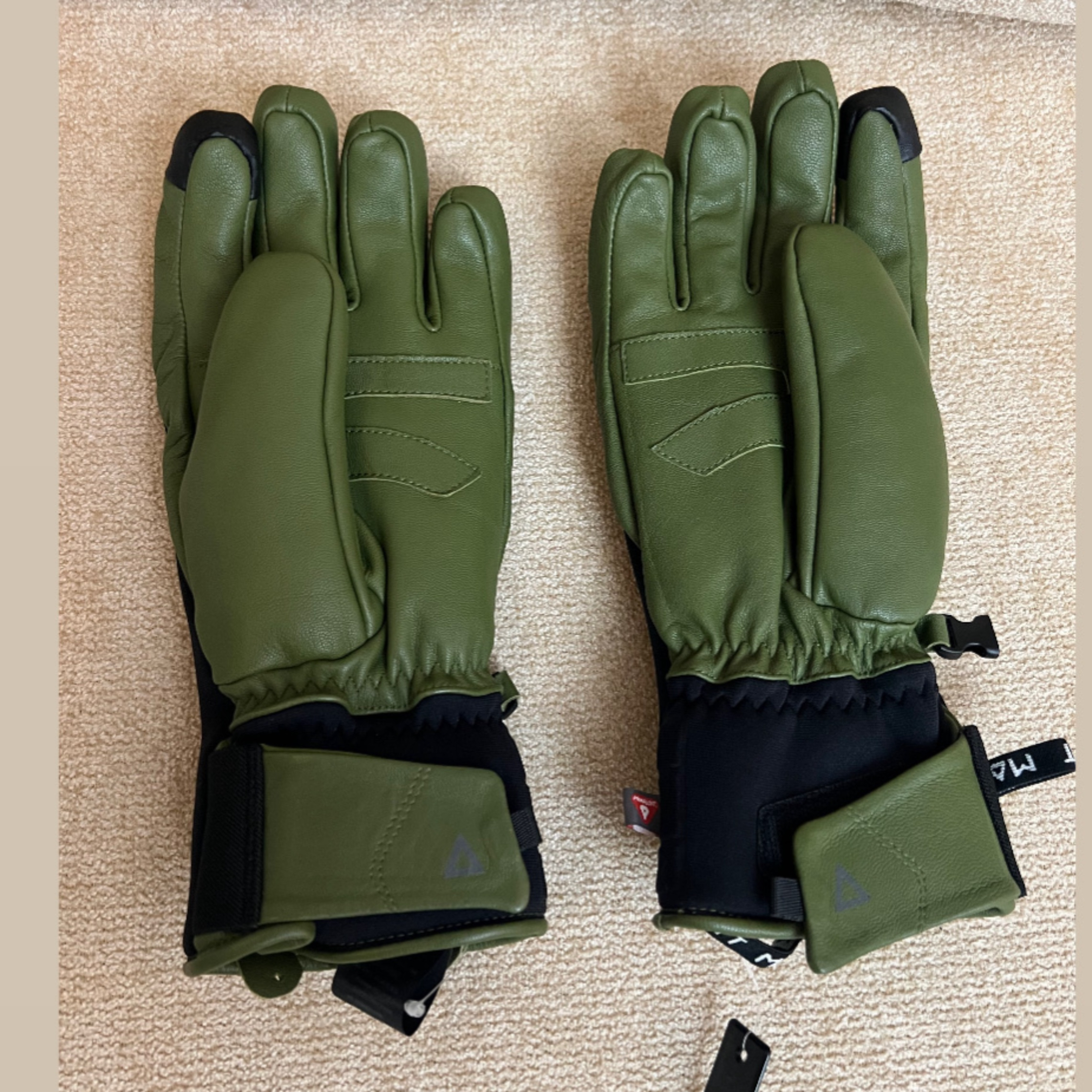 دستکش اسکی مردانه مت مدل Z800