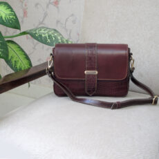 کیف دوشی زنانه مدل چرم طبیعی کد 112C