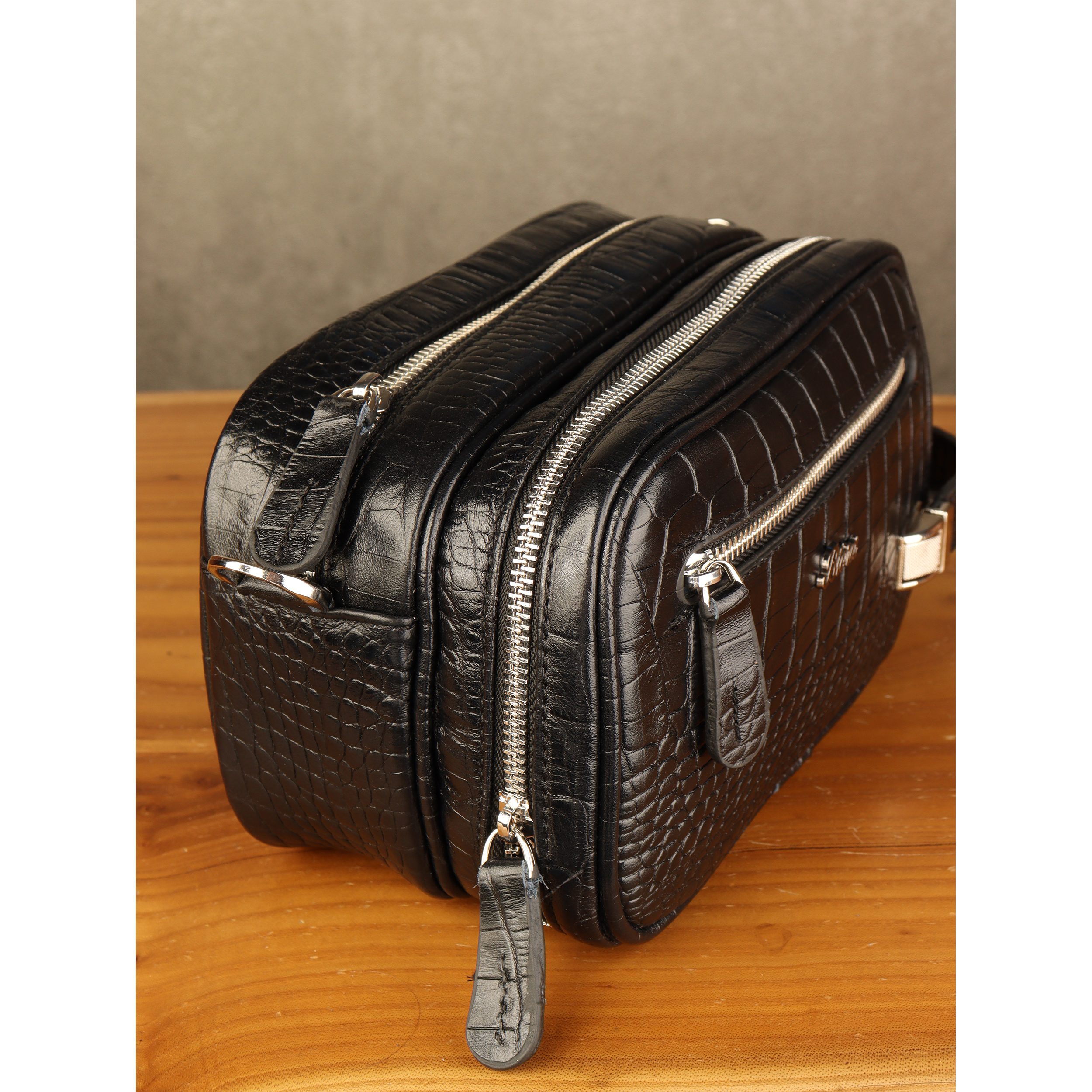 کیف دستی مردانه بیورا مدل shz070