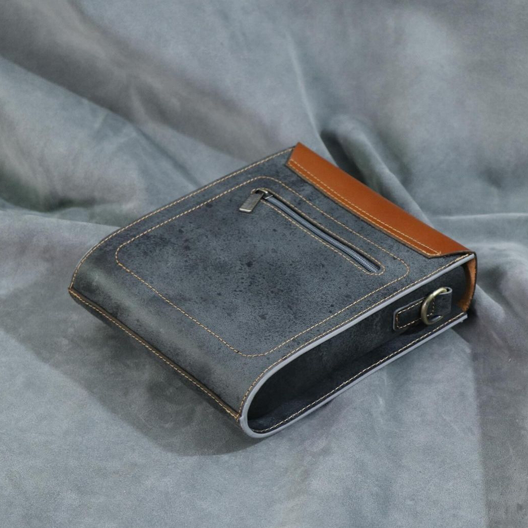 کیف دوشی چرم بارثاوا کد 1214