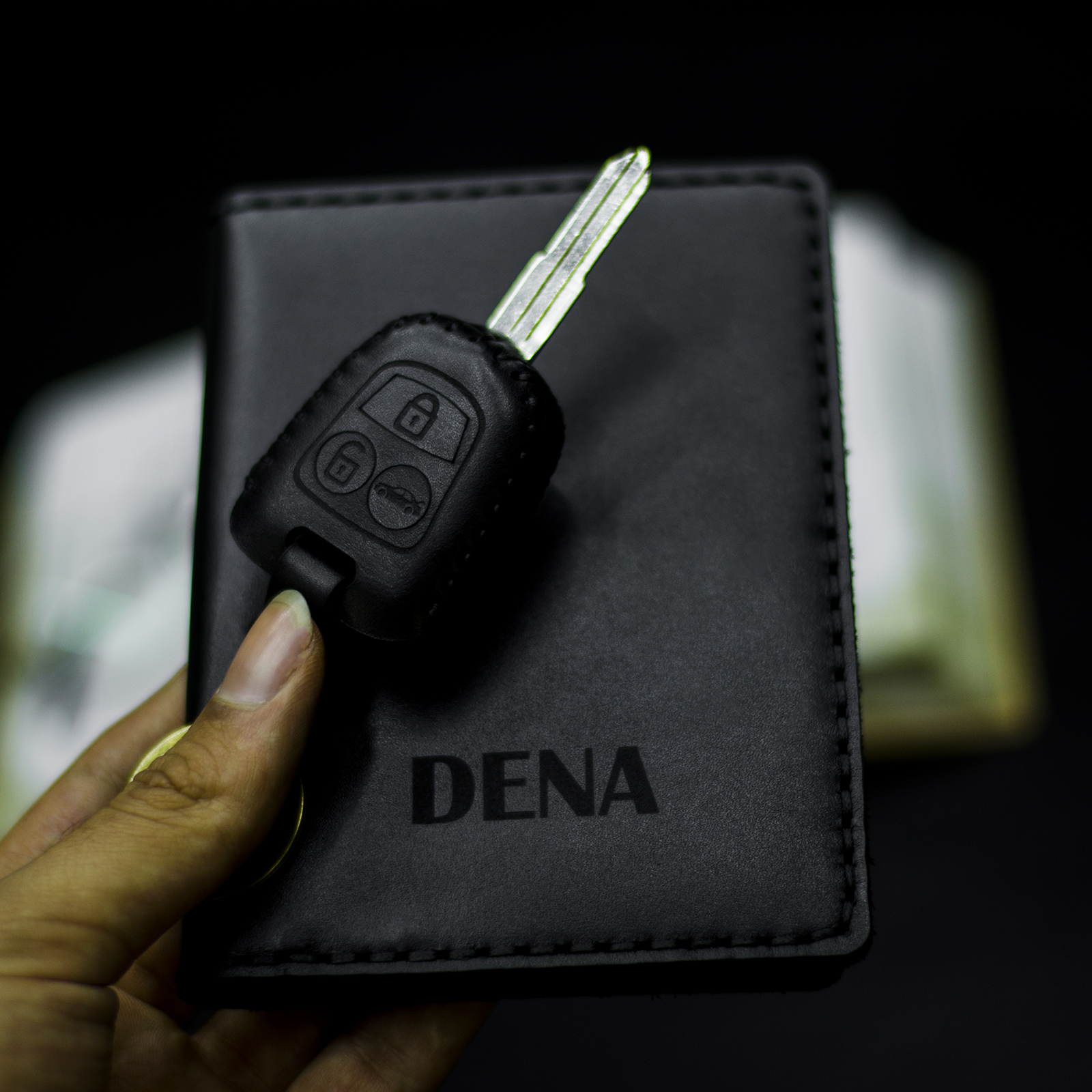 ست هدیه چرمینه اسپرت طرح دنا کد 40027