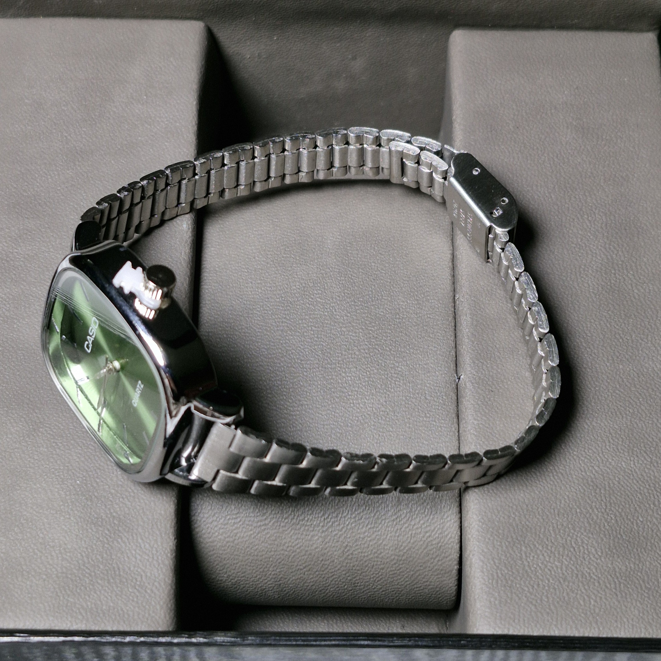 ساعت مچی عقربهای مردانه کوارتز مدل کلاسیک کد CA1002