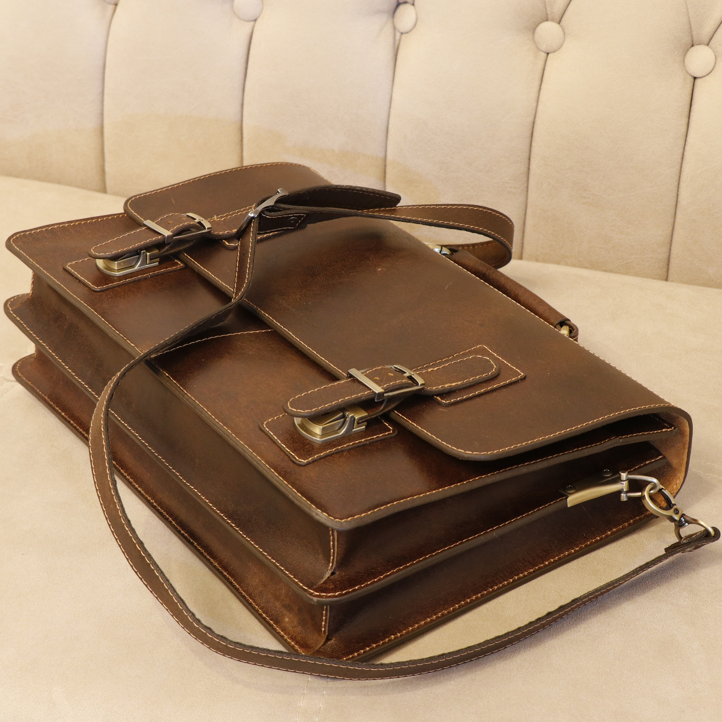 کیف اداری مردانه چرم بارثاوا مدل 1106