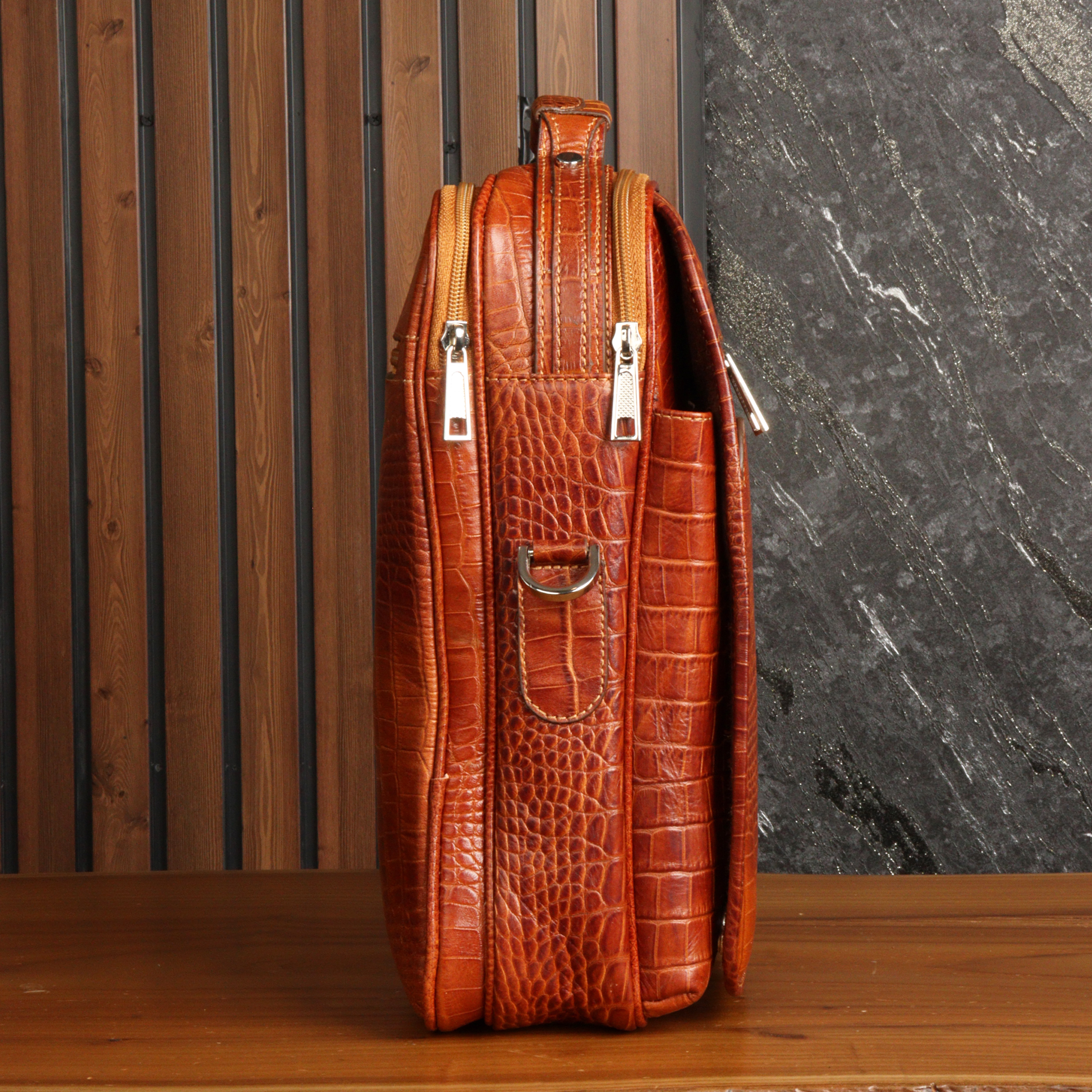 کیف رودوشی مردانه بیورا مدل چرم طبیعی کد eez55