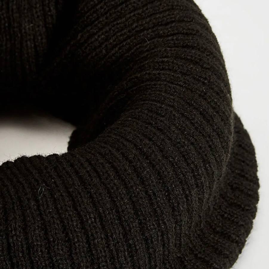 شال گردن بافتنی مردانه ال سی وایکیکی مدل BLKGR