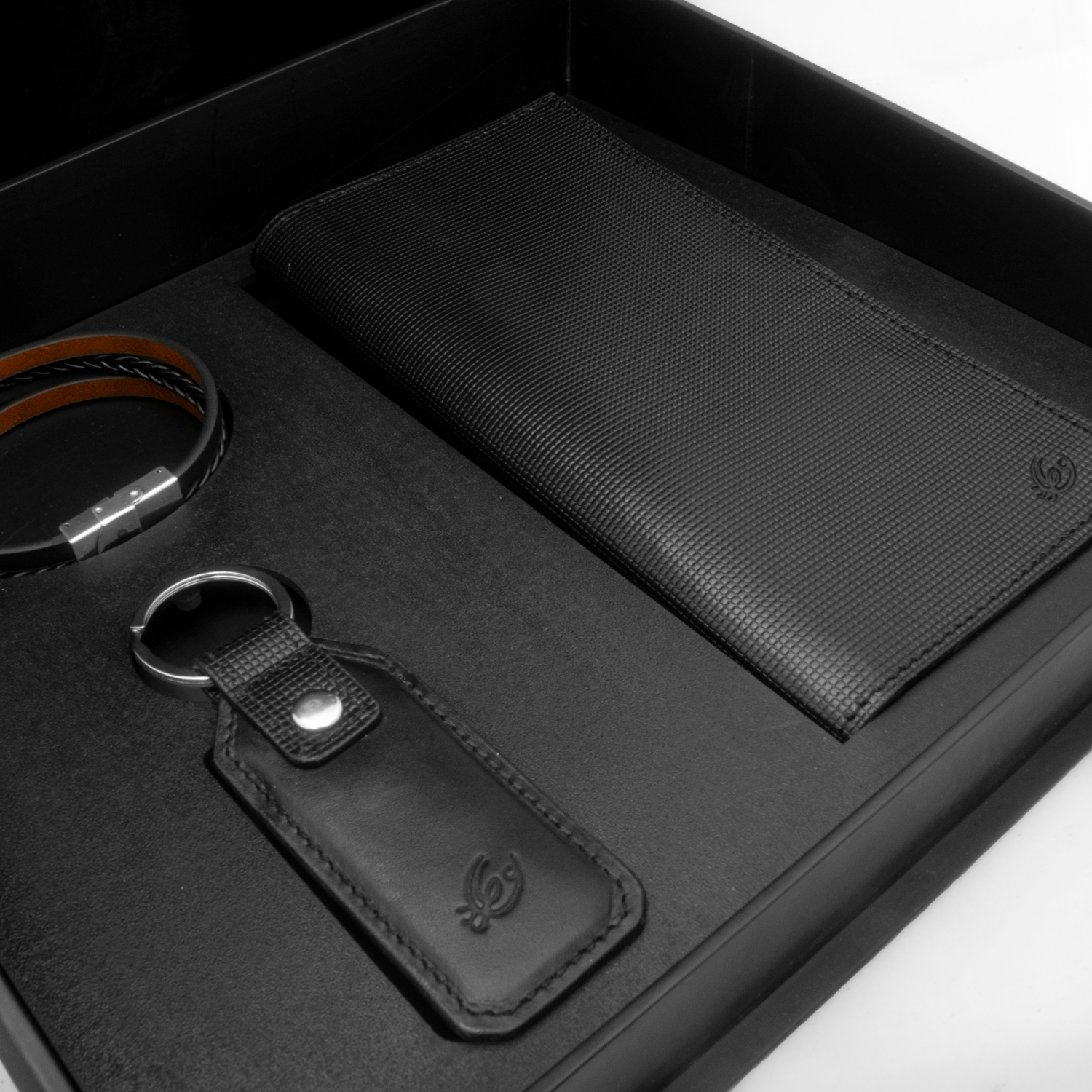 ست هدیه مردانه چرم عطارد مدل چرم طبیعی کد A95