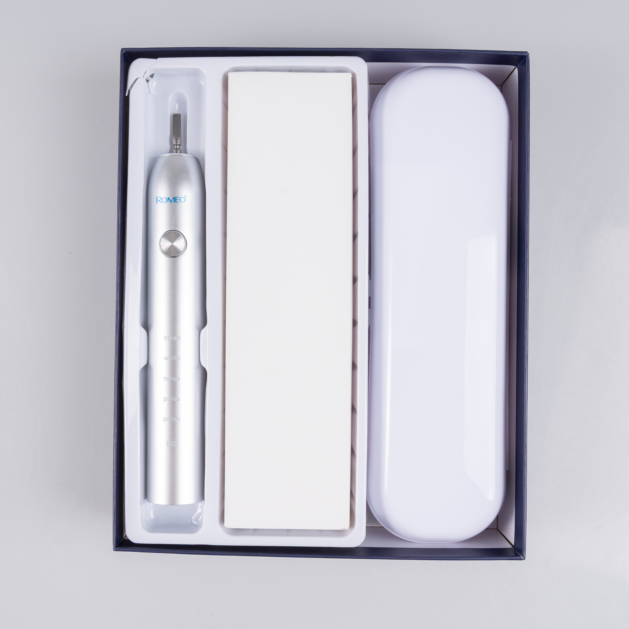 مسواک برقی رومئو مدل Rm-1111 به همراه ۸ سری یدک