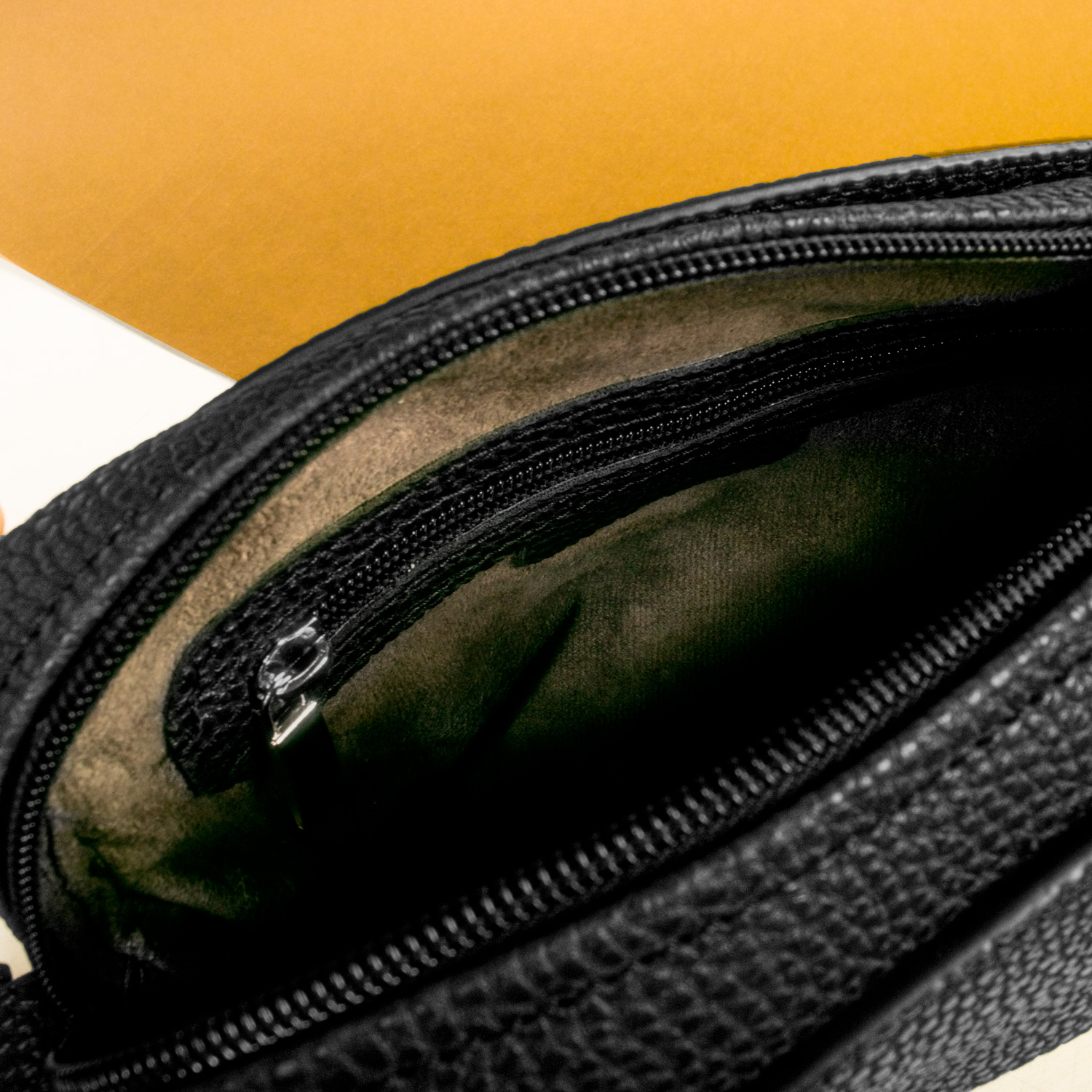 کیف دوشی زنانه چرم آراهمراه مدل ARAW13