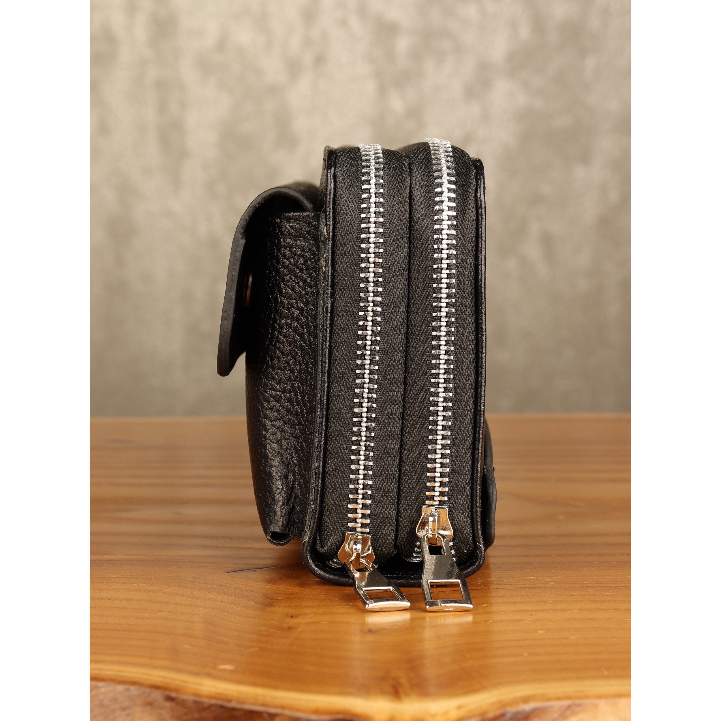 کیف پاسپورتی مردانه بیورا مدل acc17