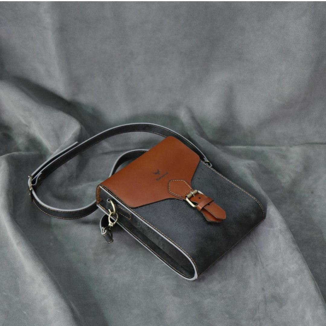 کیف دوشی چرم بارثاوا کد 1214