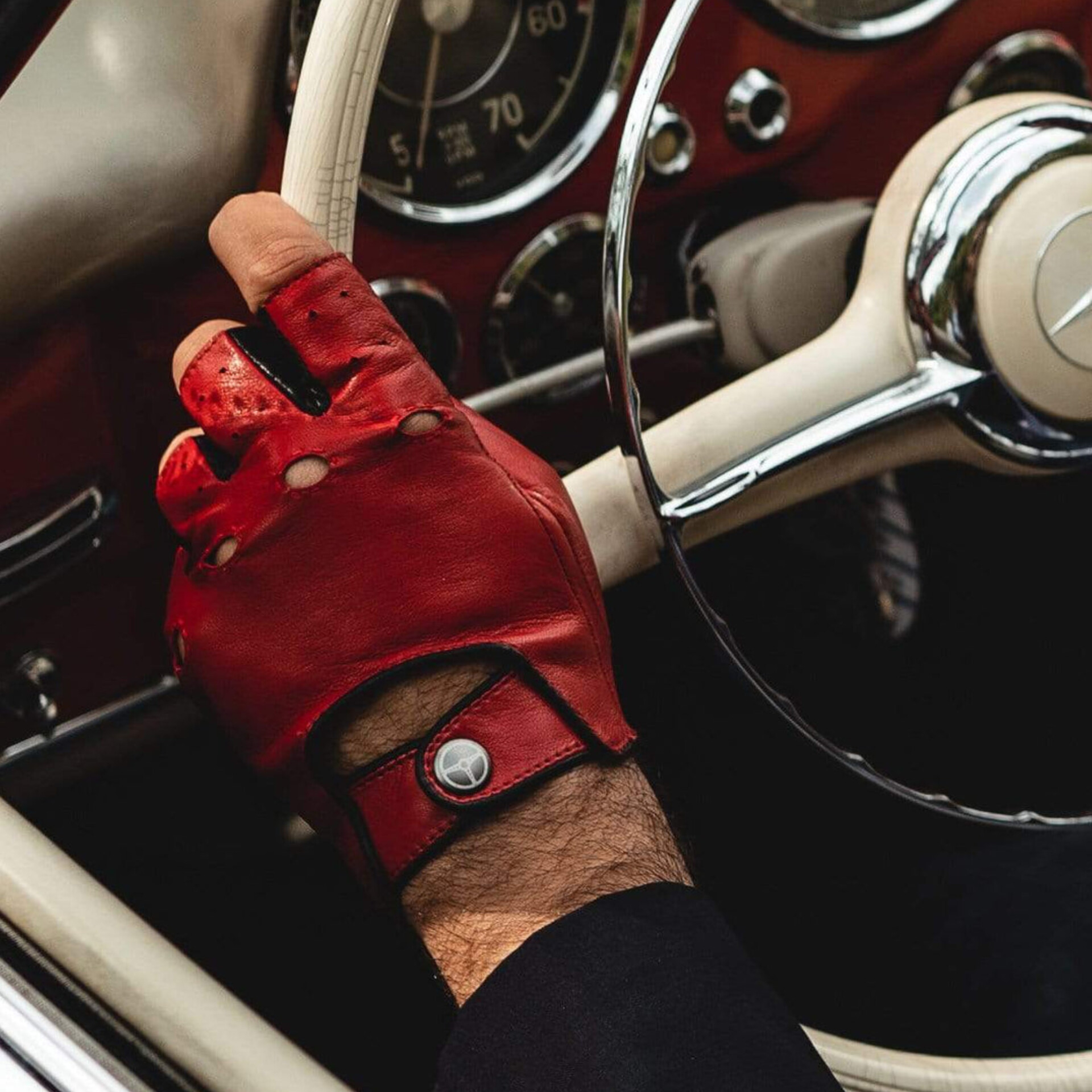 دستکش مدل نیمه شبگرد  کد DG 16