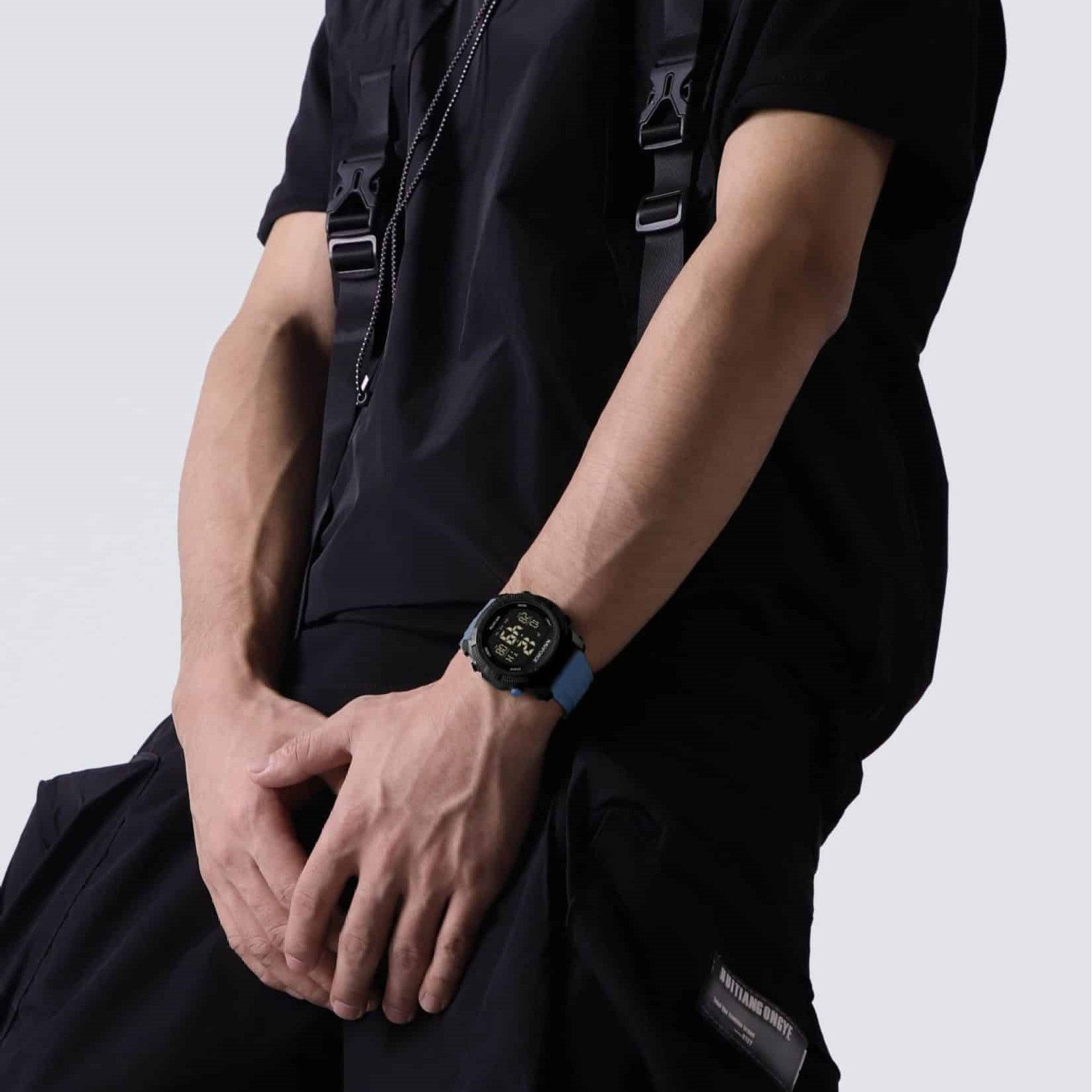 ساعت مچی دیجیتال نیوی فورس مدل NF7104BBBE