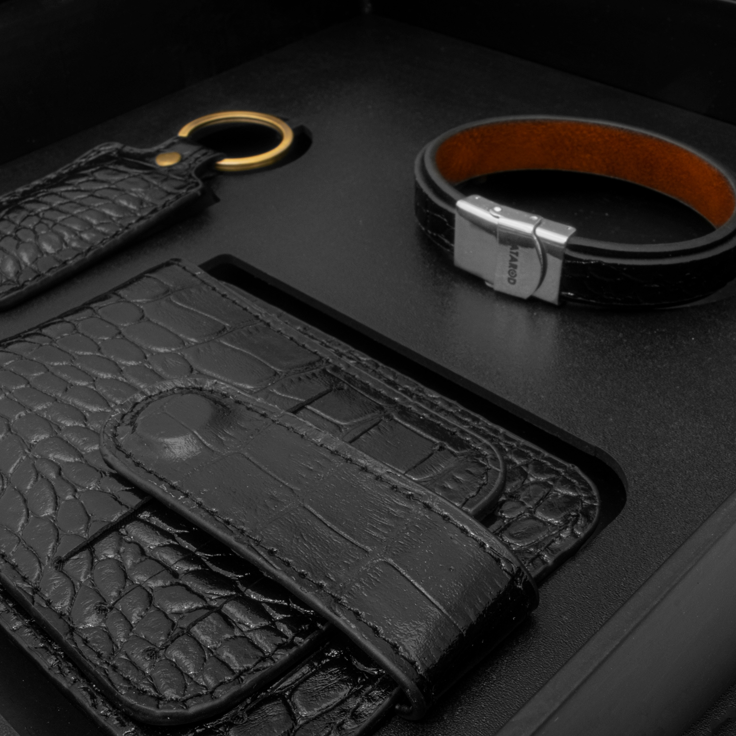 ست هدیه مردانه چرم عطارد مدل چرم طبیعی کد A116