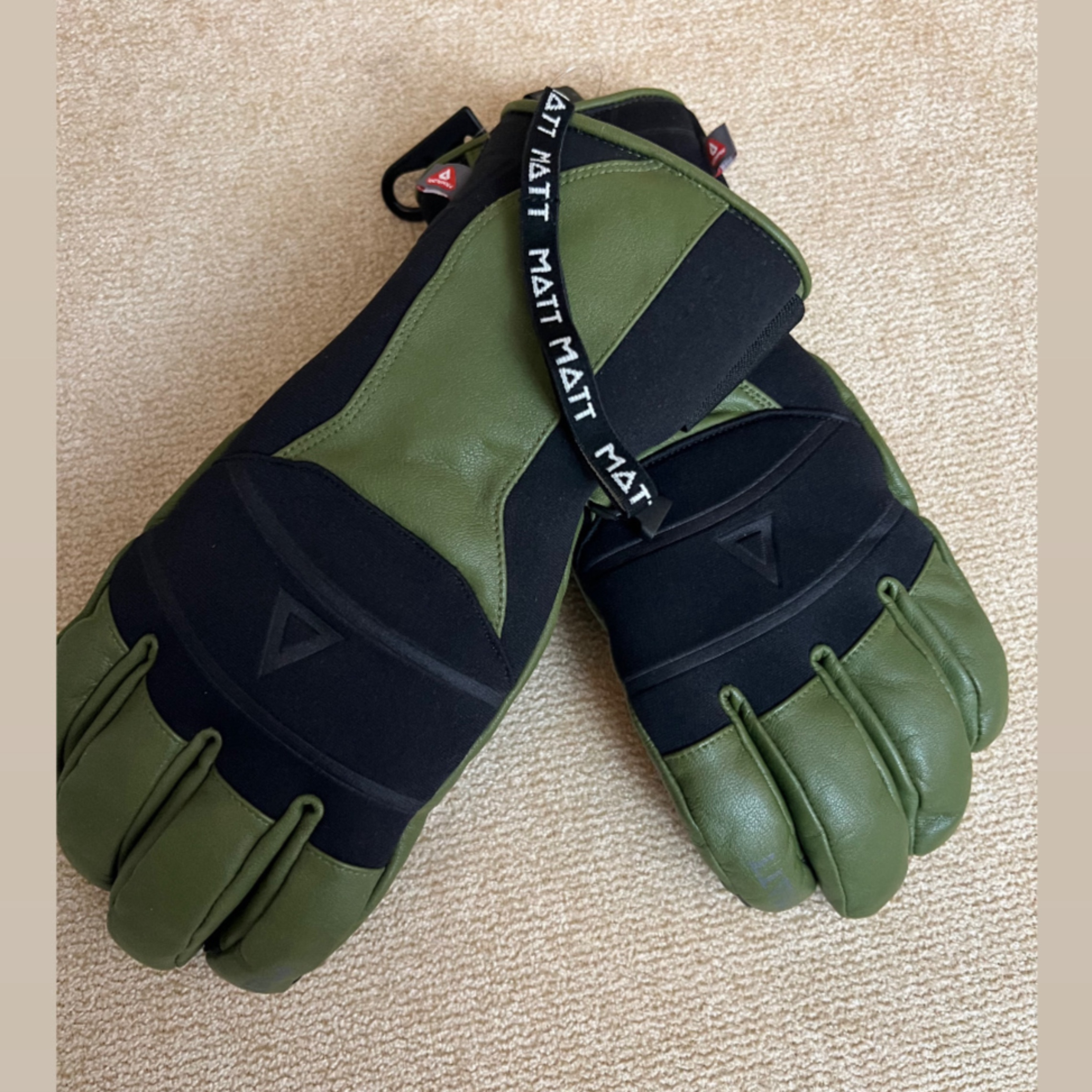 دستکش اسکی مردانه مت مدل Z800