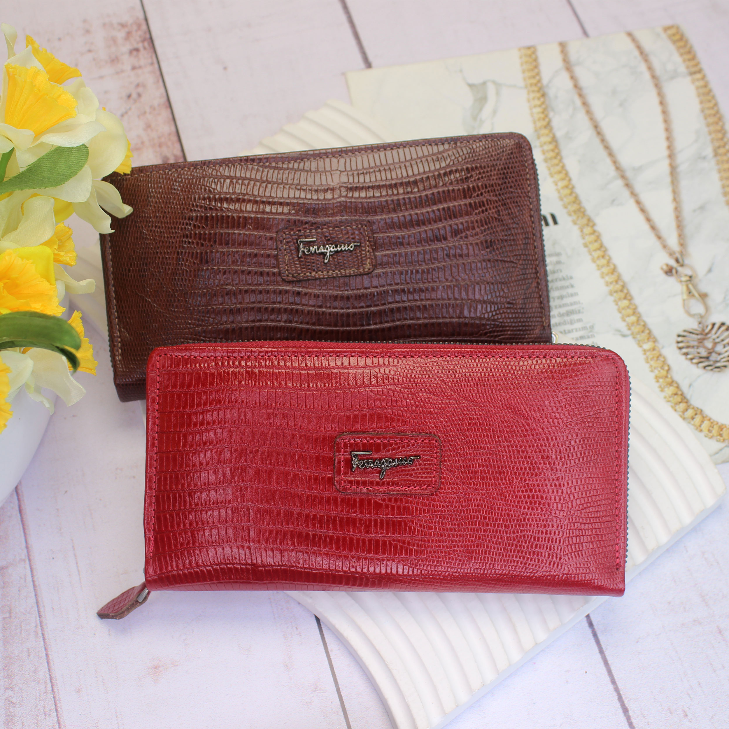 کیف پول مدل چرم طبیعی کد KZD-0147