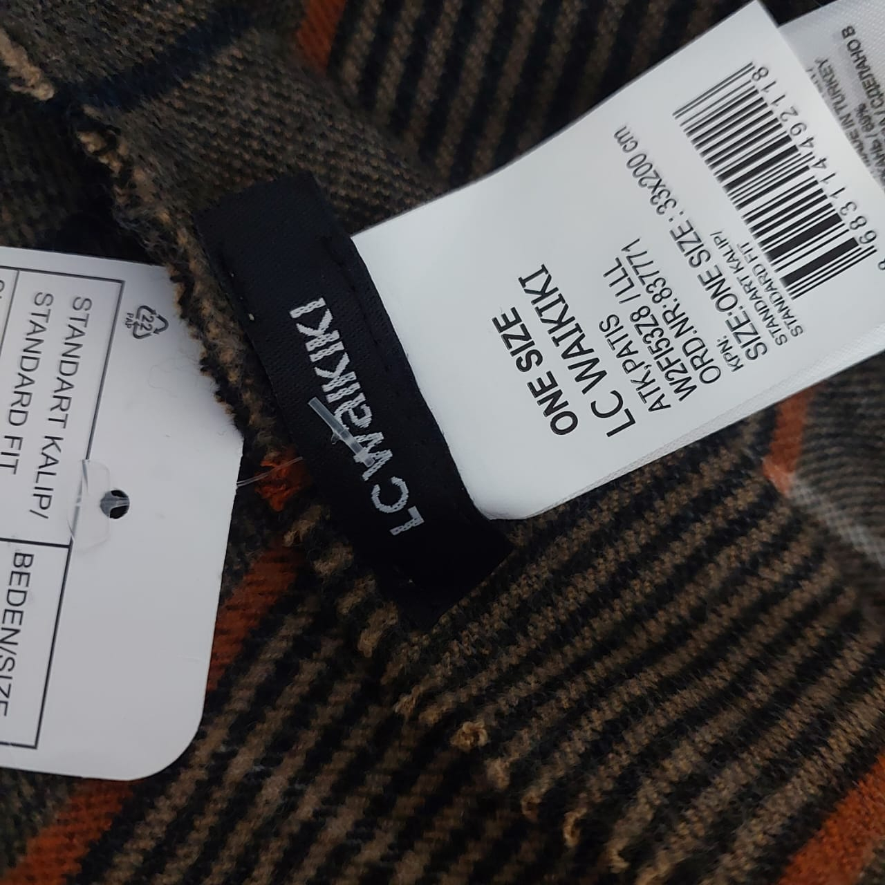 شال گردن ال سی وایکیکی مدل W2FI53Z8